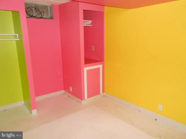 HALL ESTATES - Residential