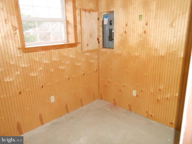 HALL ESTATES - Residential