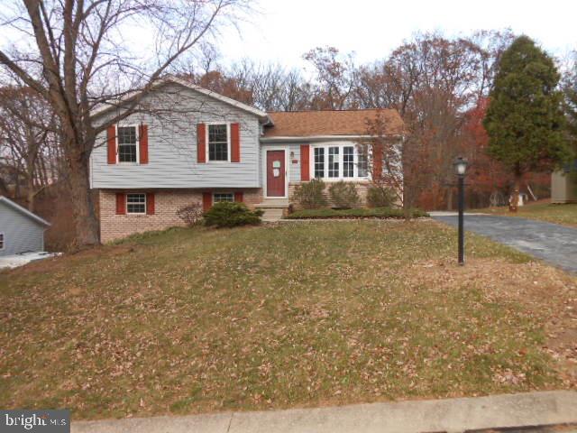 HALL ESTATES - Residential