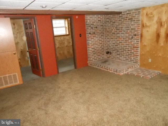 HALL ESTATES - Residential