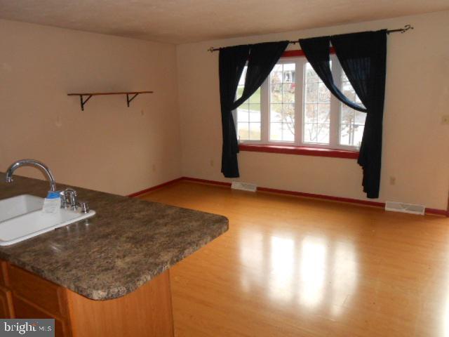 HALL ESTATES - Residential