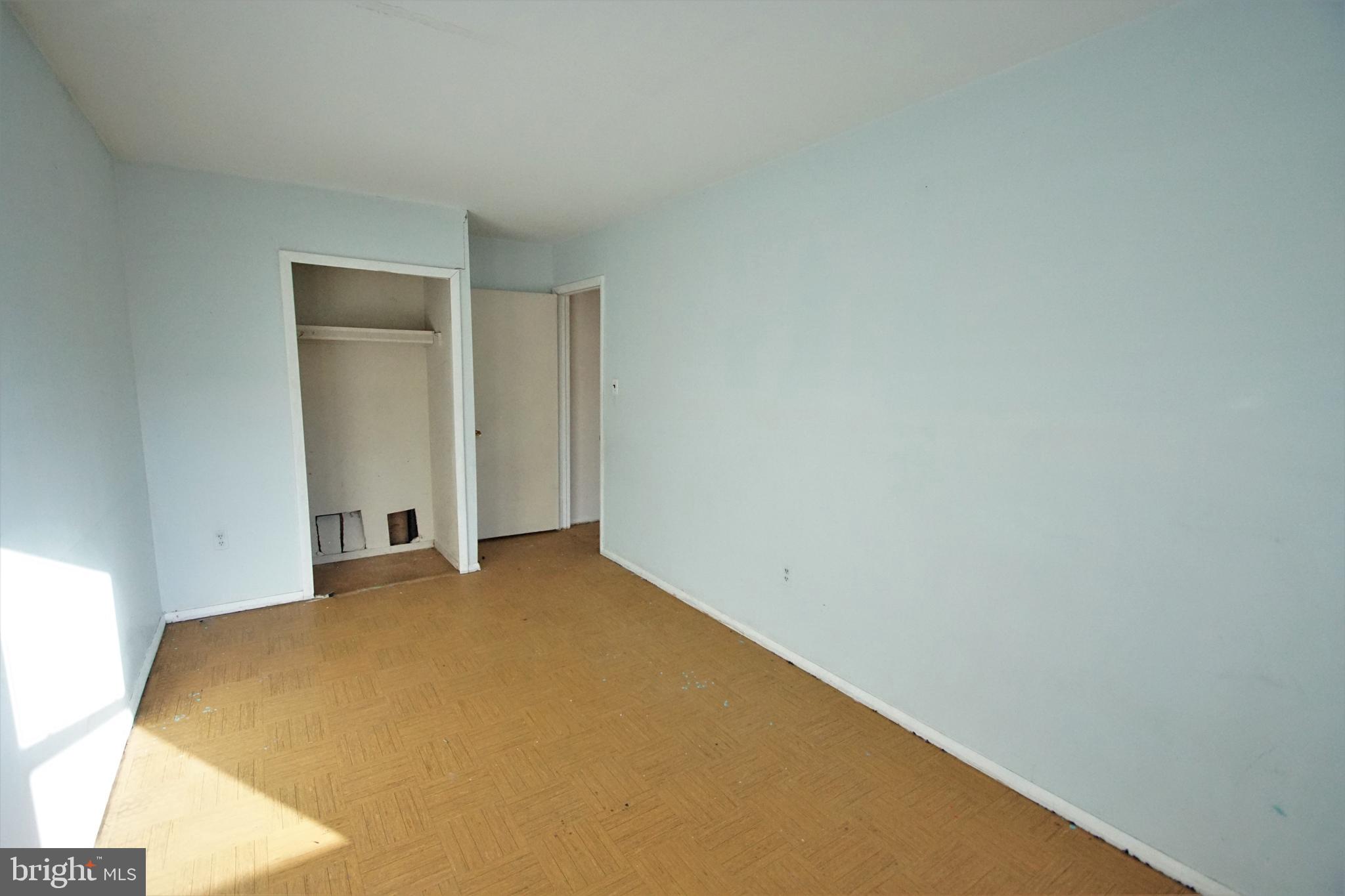 EDGEWATER VILLAGE - Residential