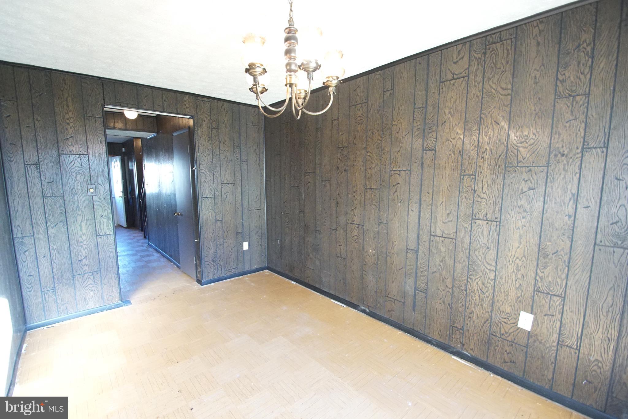 EDGEWATER VILLAGE - Residential