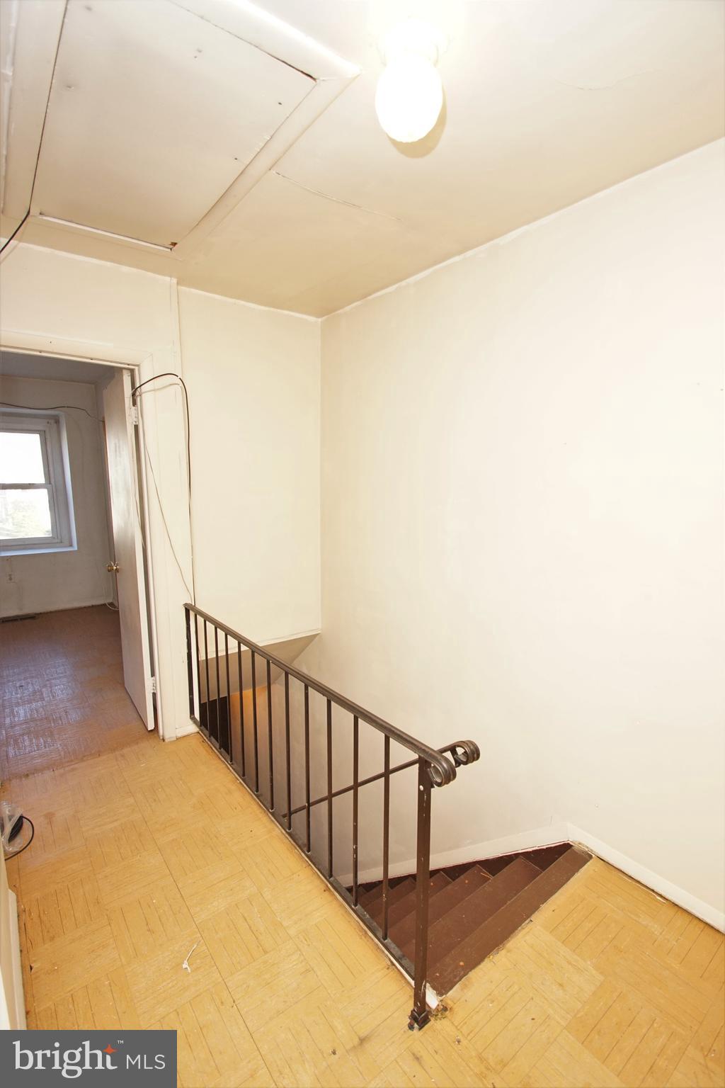 EDGEWATER VILLAGE - Residential