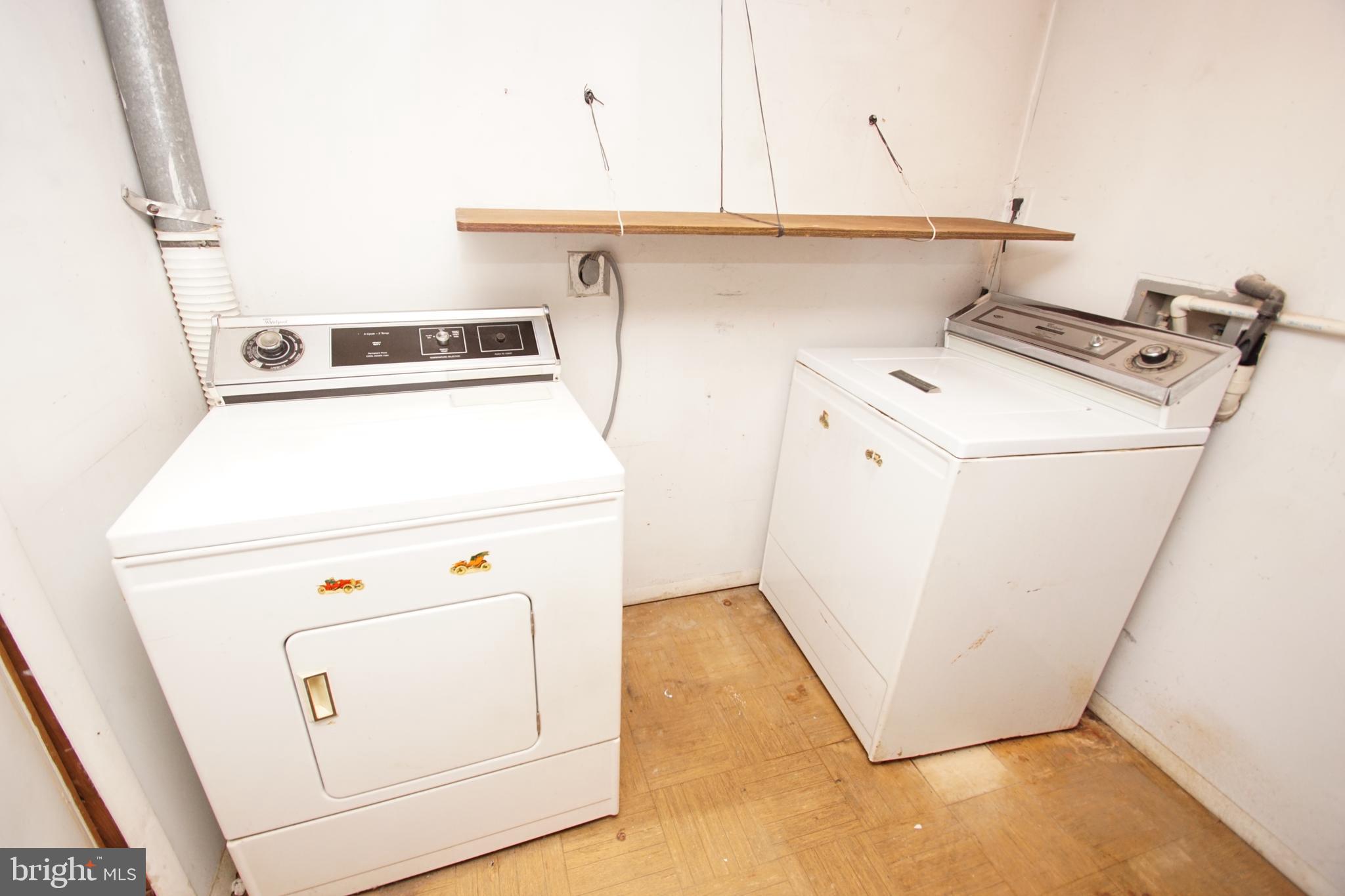 EDGEWATER VILLAGE - Residential