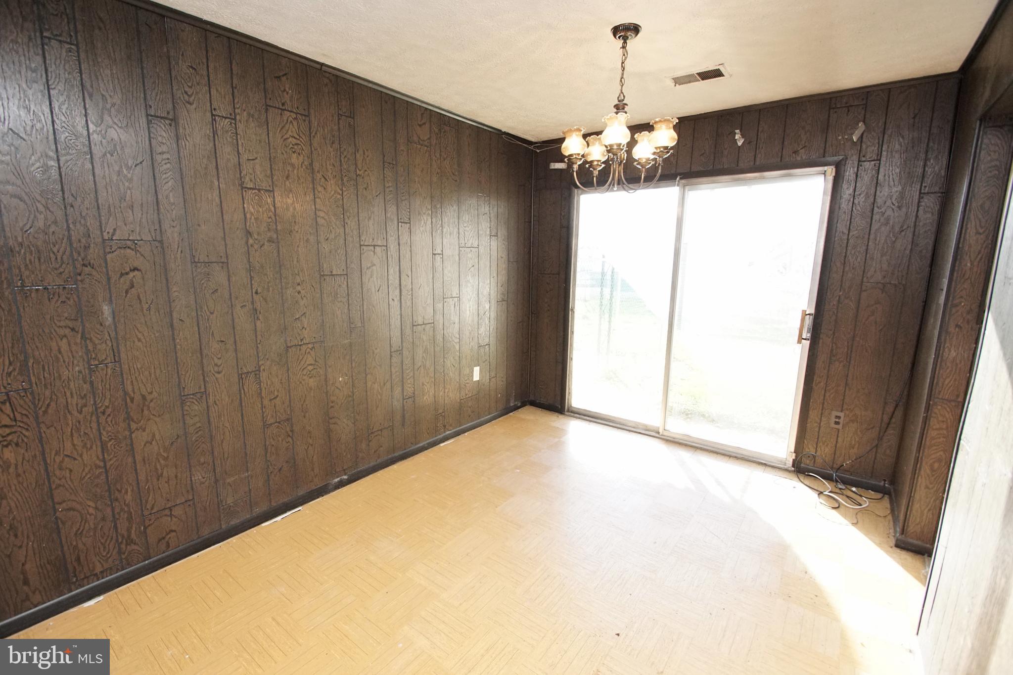 EDGEWATER VILLAGE - Residential