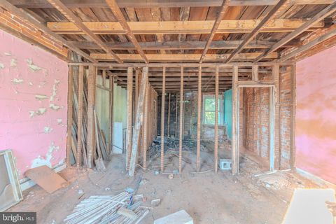 Townhouse For Sale - 1827 E Madison Street<br/> PHILADELPHIA, PA 19134