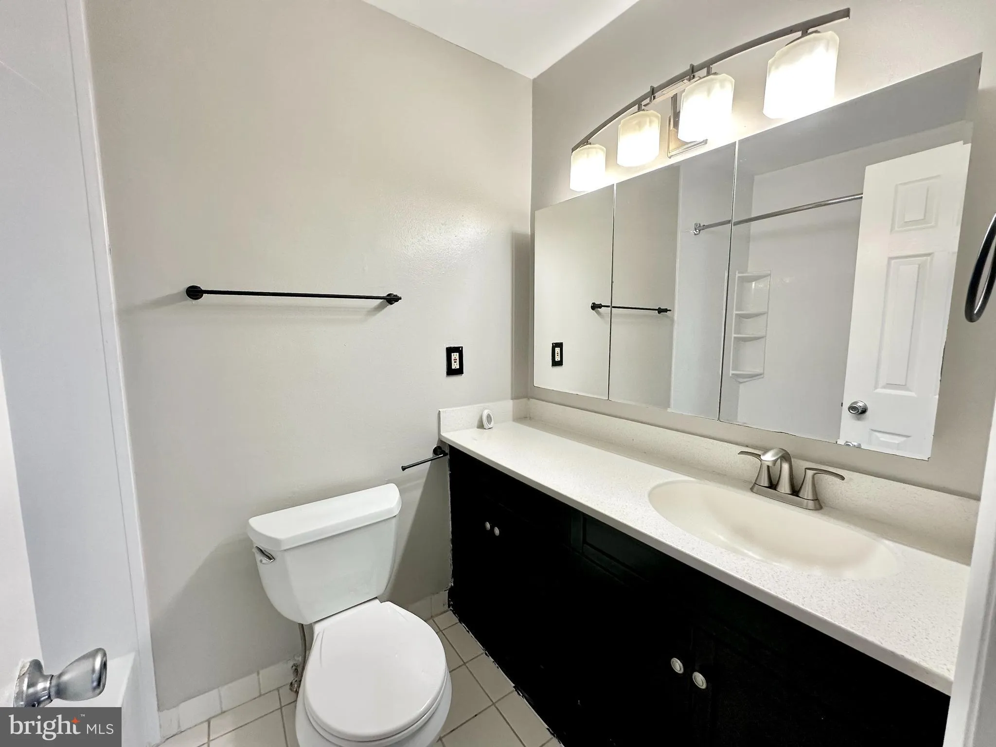 Voorhees, New Jersey 08043, United States, 2 Bedrooms Bedrooms, ,2 BathroomsBathrooms,Residential,Active,157694