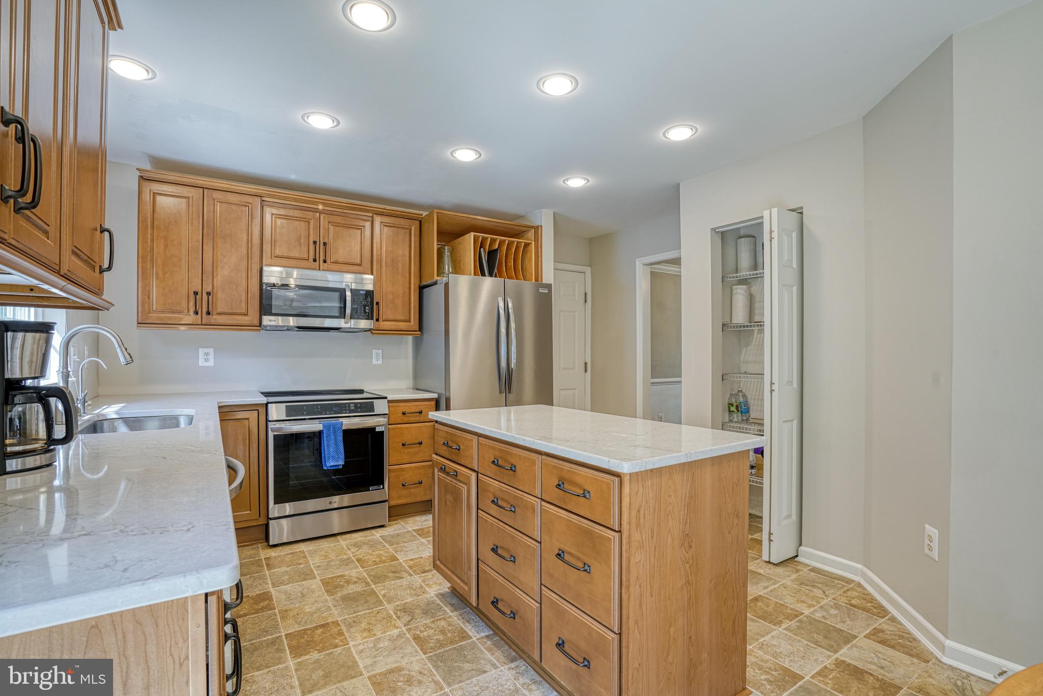 COVENTRY FARMS - Residential