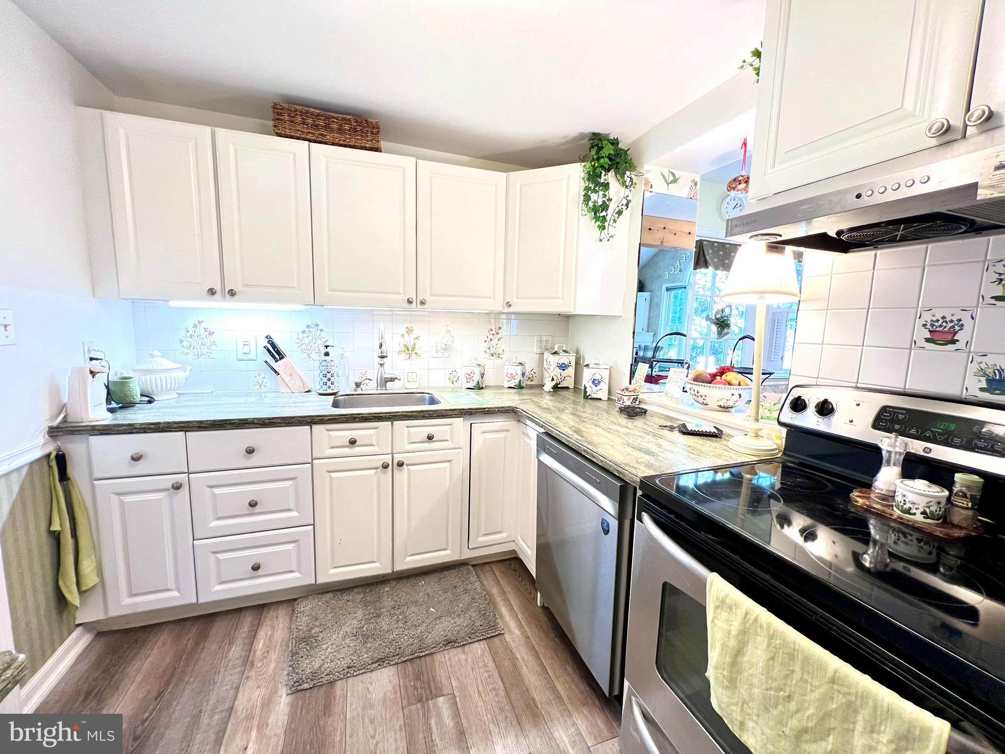 LAFAYETTE HILL - Residential