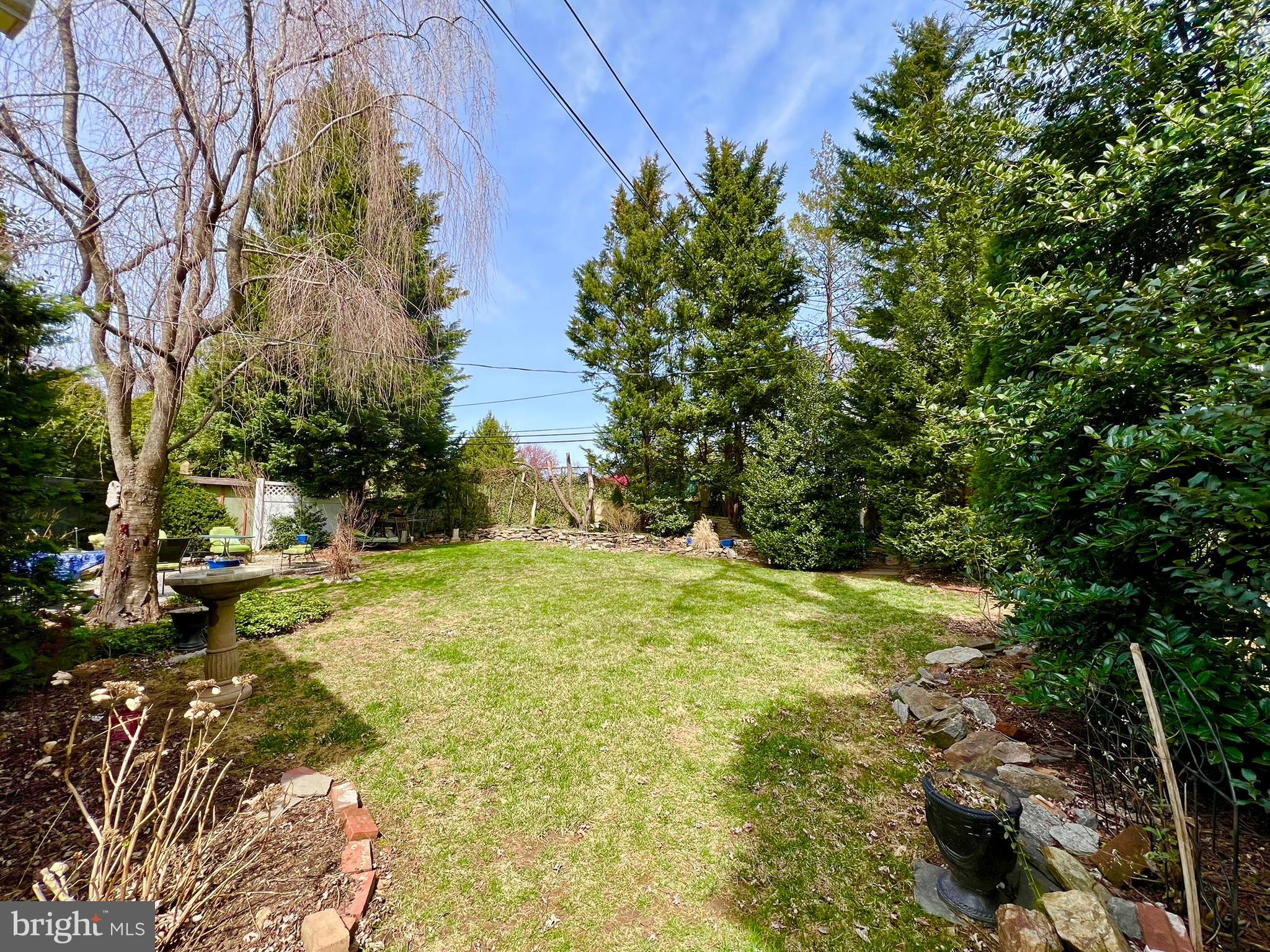 LAFAYETTE HILL - Residential