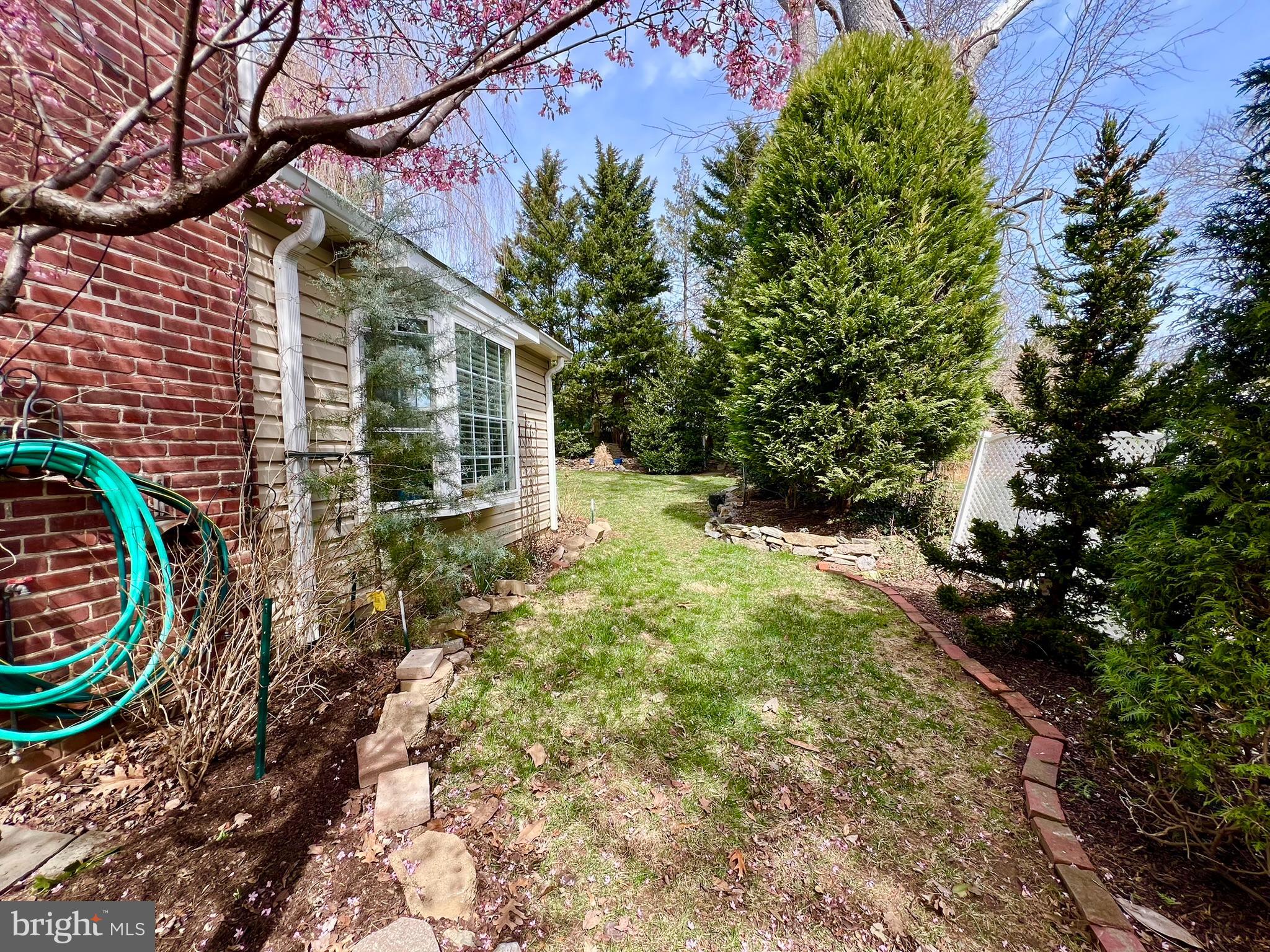 LAFAYETTE HILL - Residential