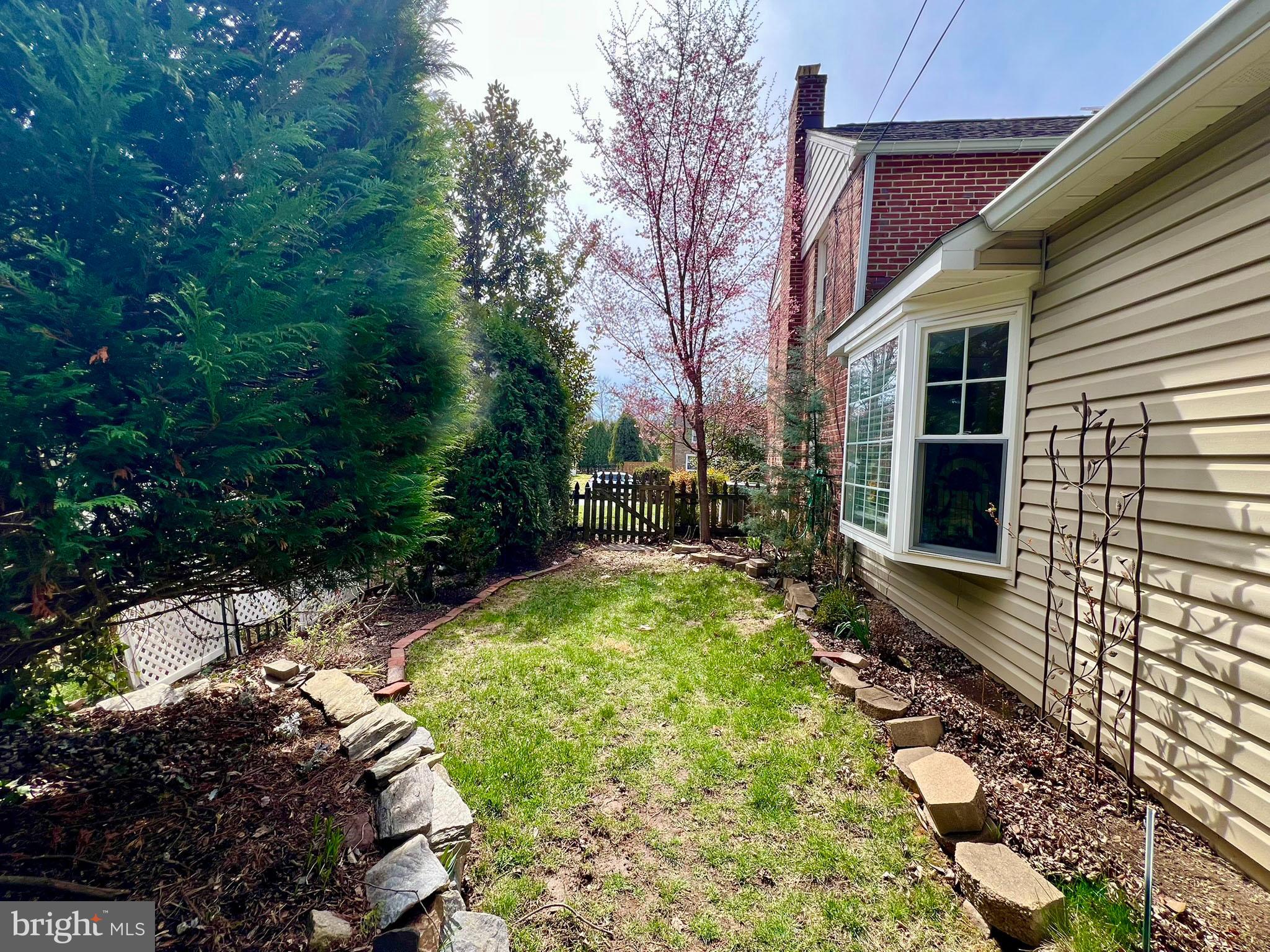 LAFAYETTE HILL - Residential