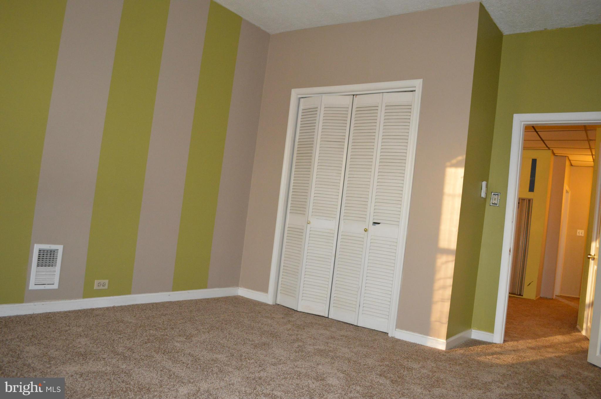 HIGHLANDTOWN - Residential