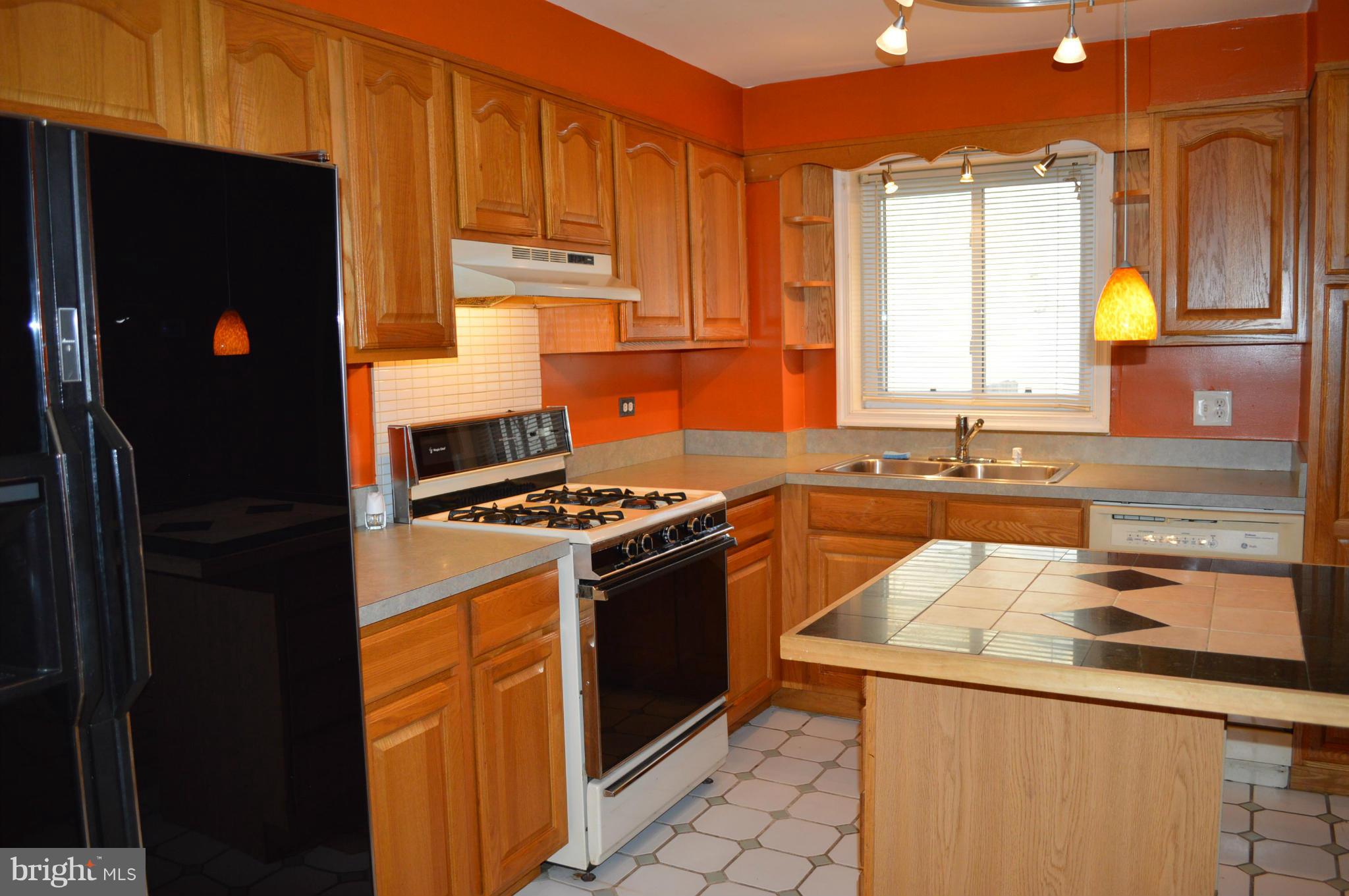 HIGHLANDTOWN - Residential