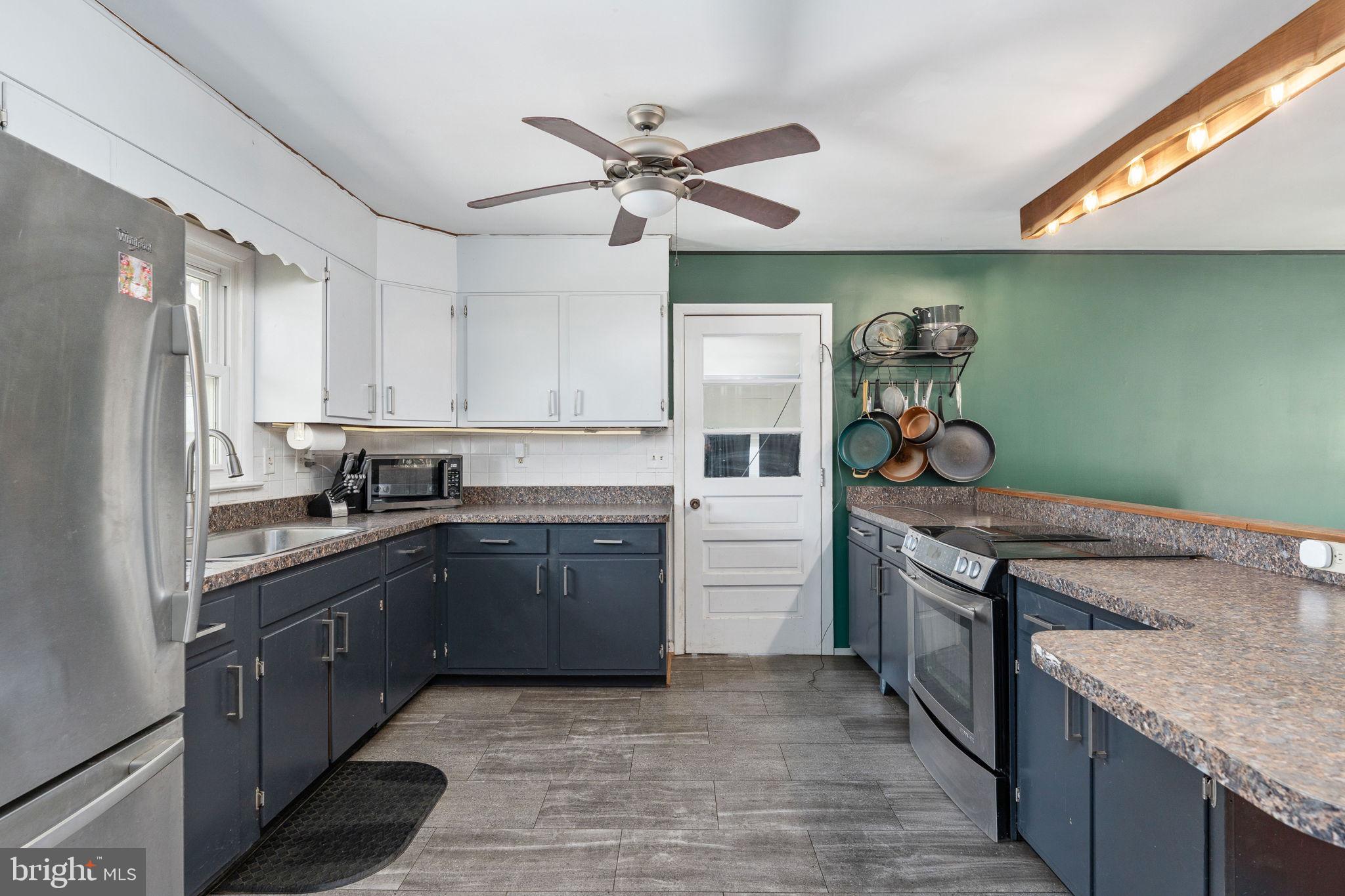 CLASSIC SHORES - Residential