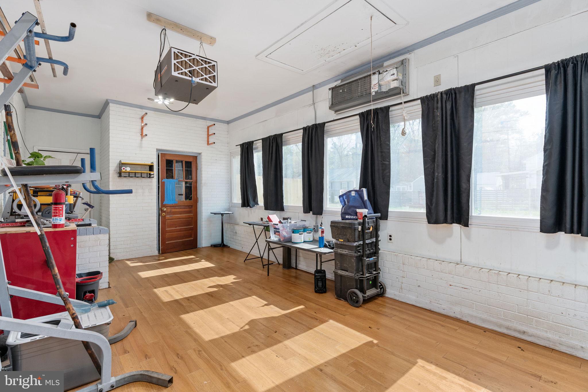 CLASSIC SHORES - Residential