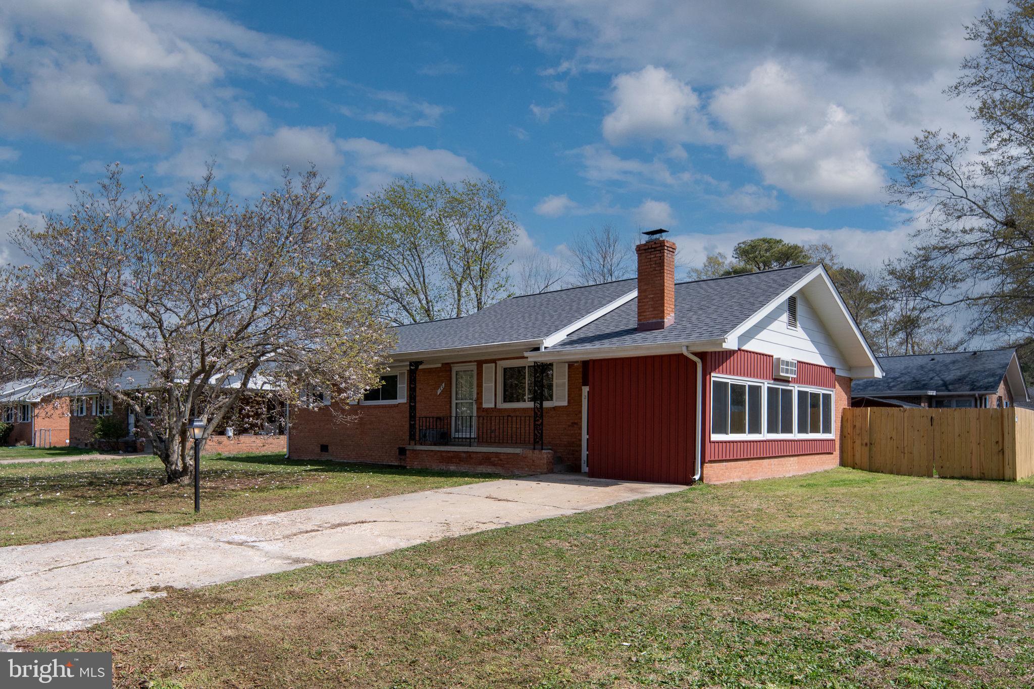 CLASSIC SHORES - Residential