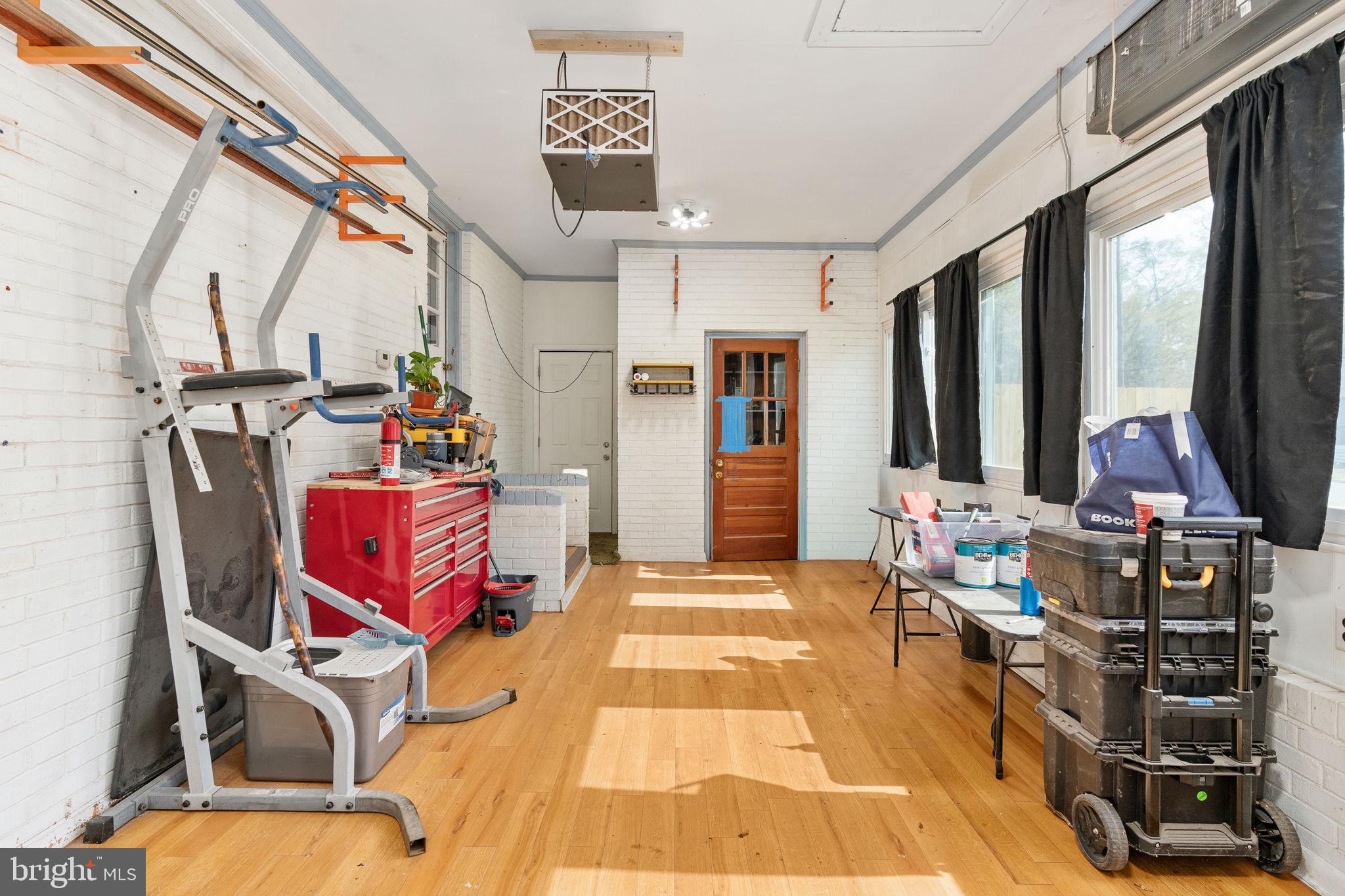 CLASSIC SHORES - Residential