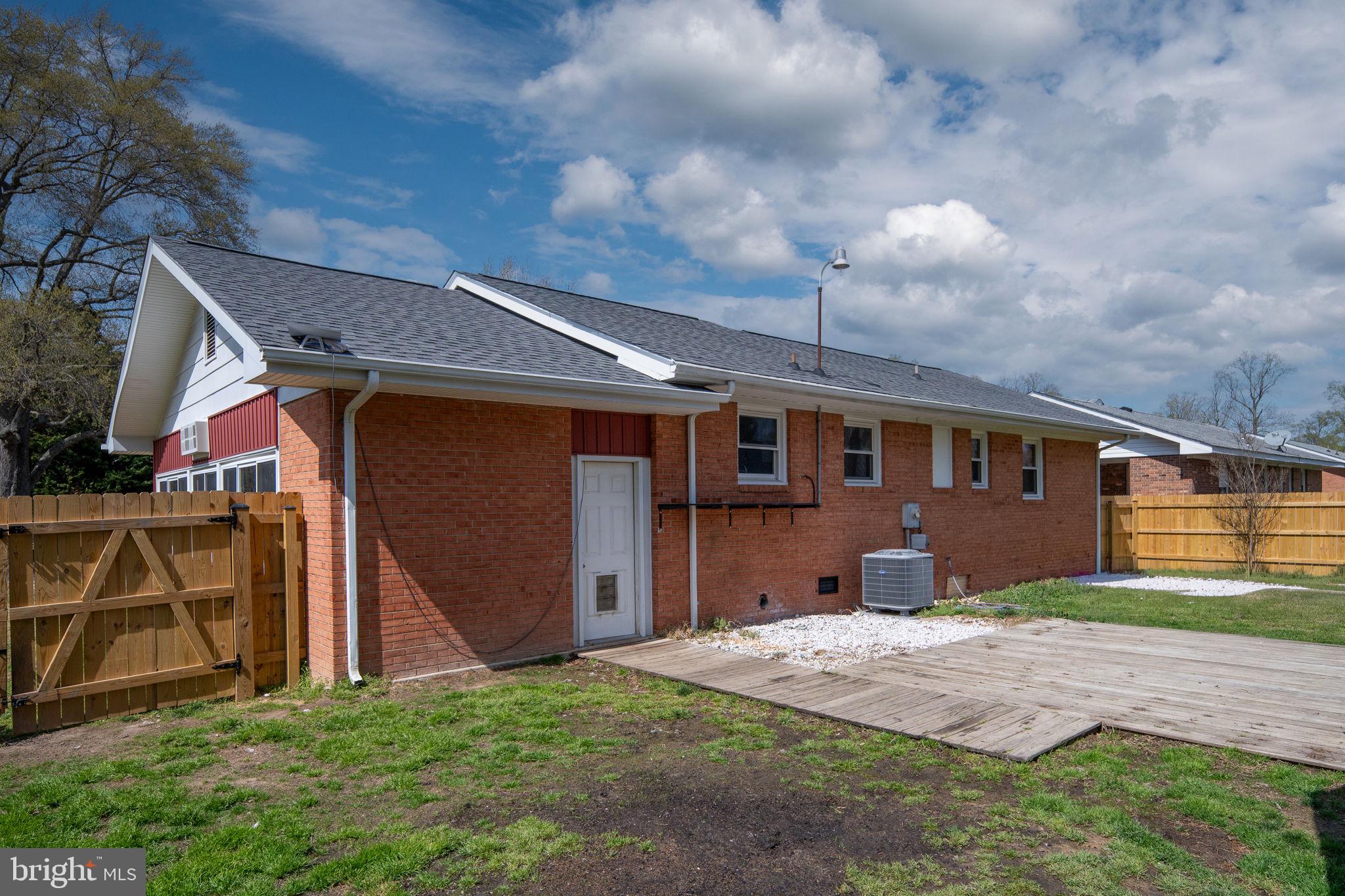 CLASSIC SHORES - Residential