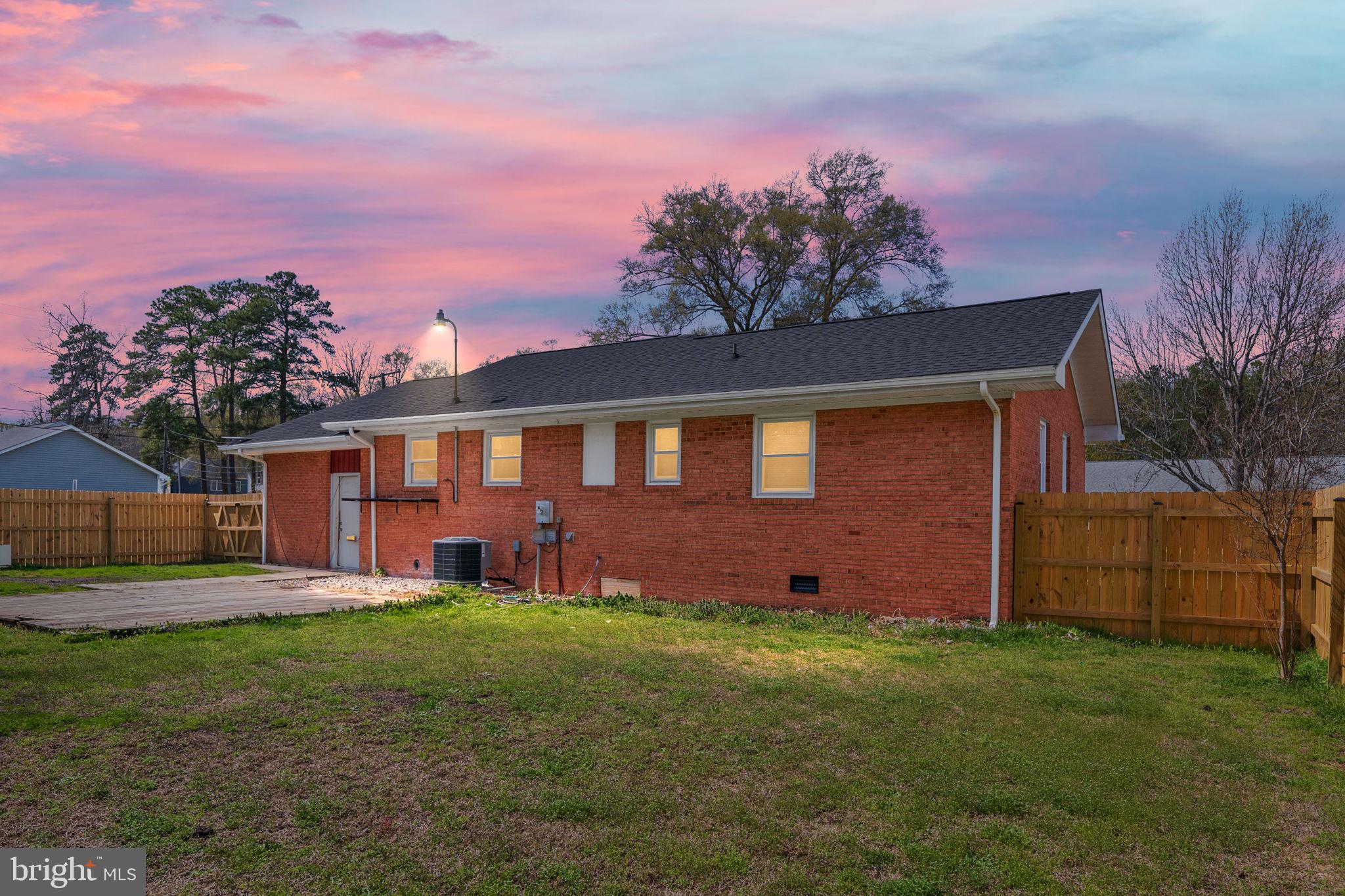 CLASSIC SHORES - Residential