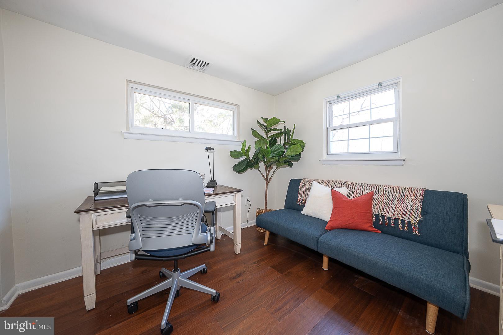 RONNIE PARK - Residential