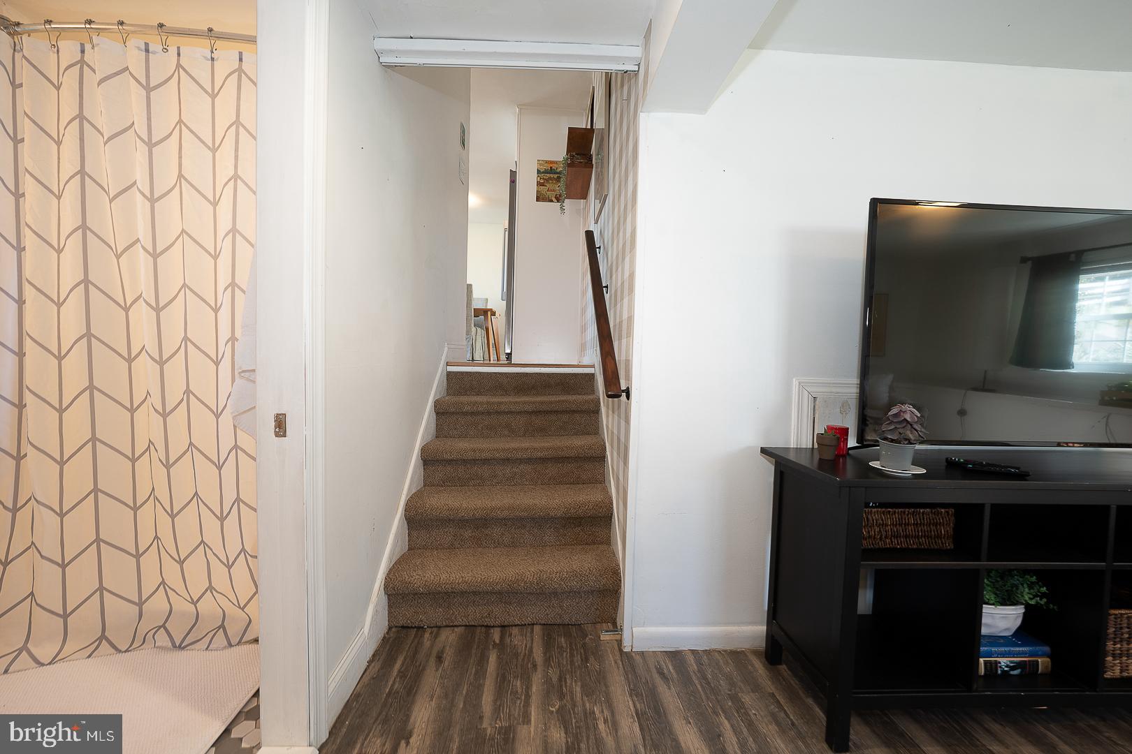 RONNIE PARK - Residential