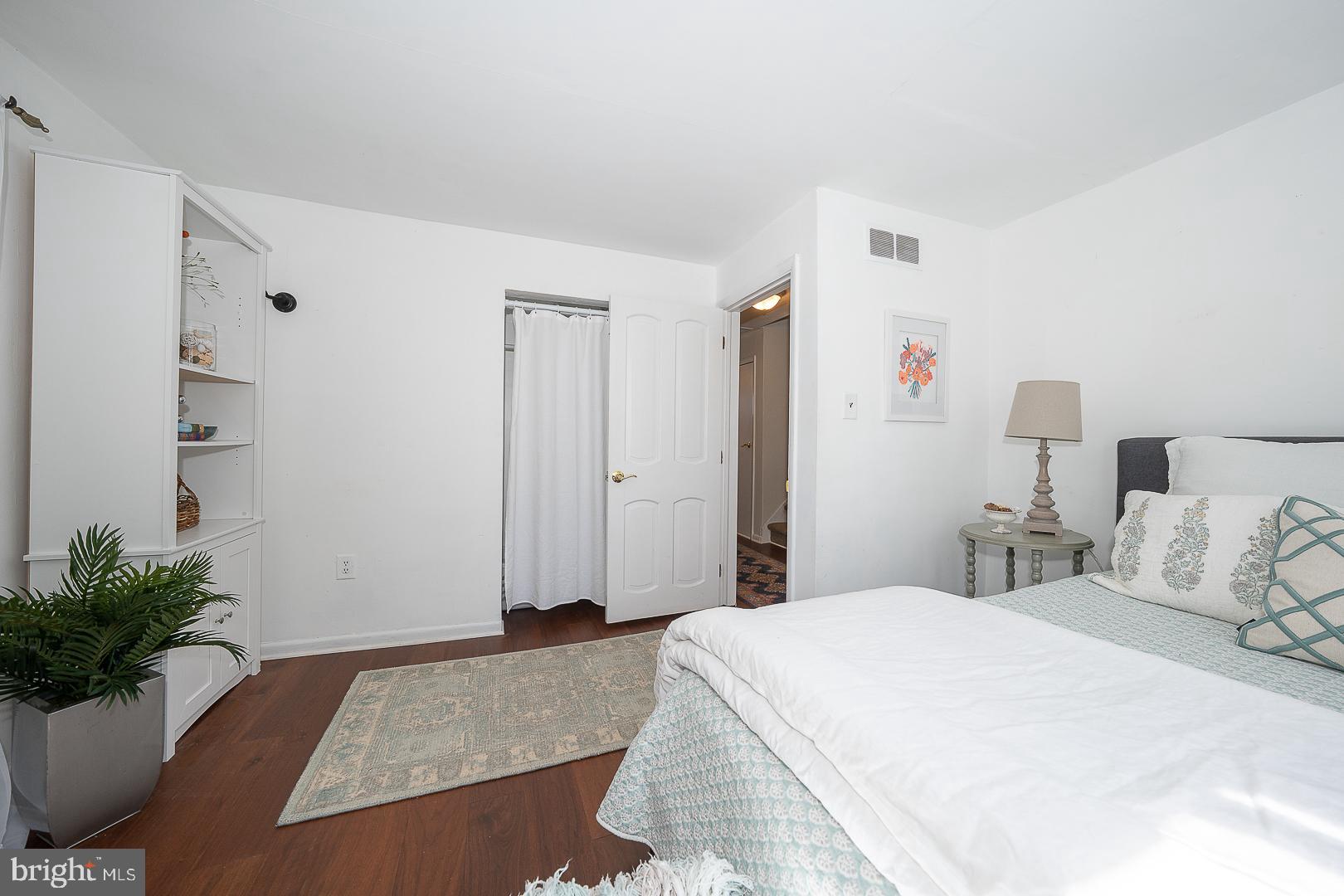 RONNIE PARK - Residential