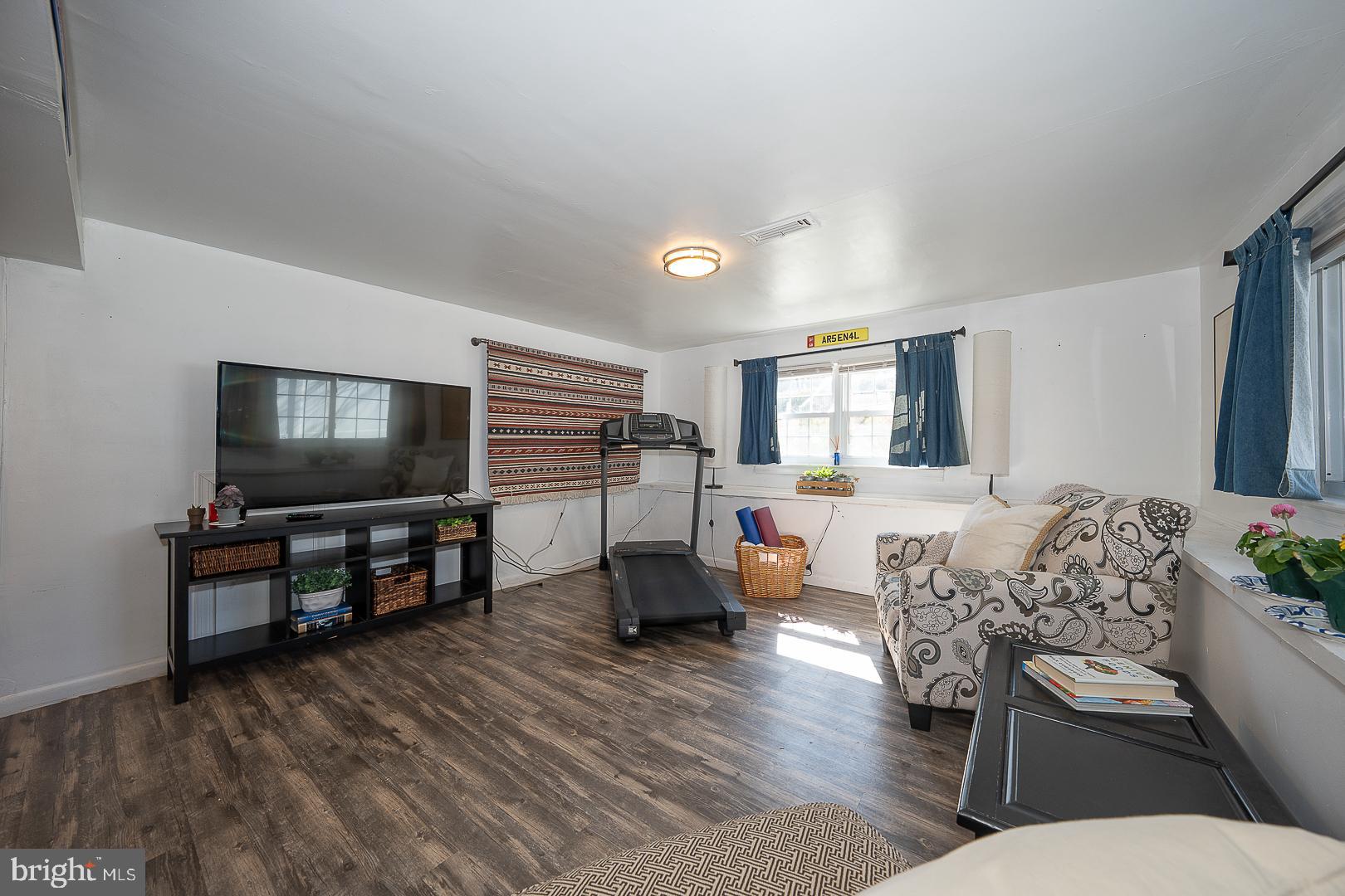 RONNIE PARK - Residential