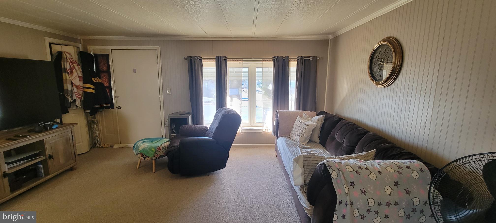 LAKESIDE VILLAGE - Residential