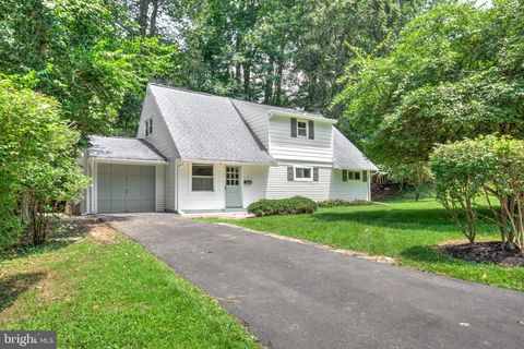 8407 HULL DRIVE GLENSIDE PA 19038