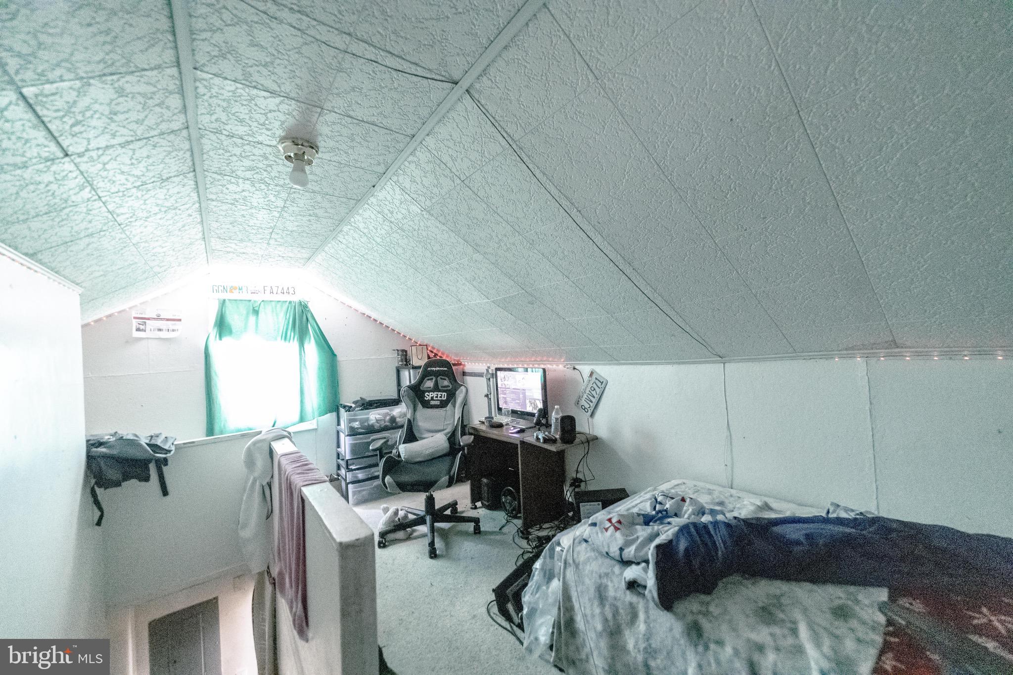 CATONSVILLE MANOR - Residential