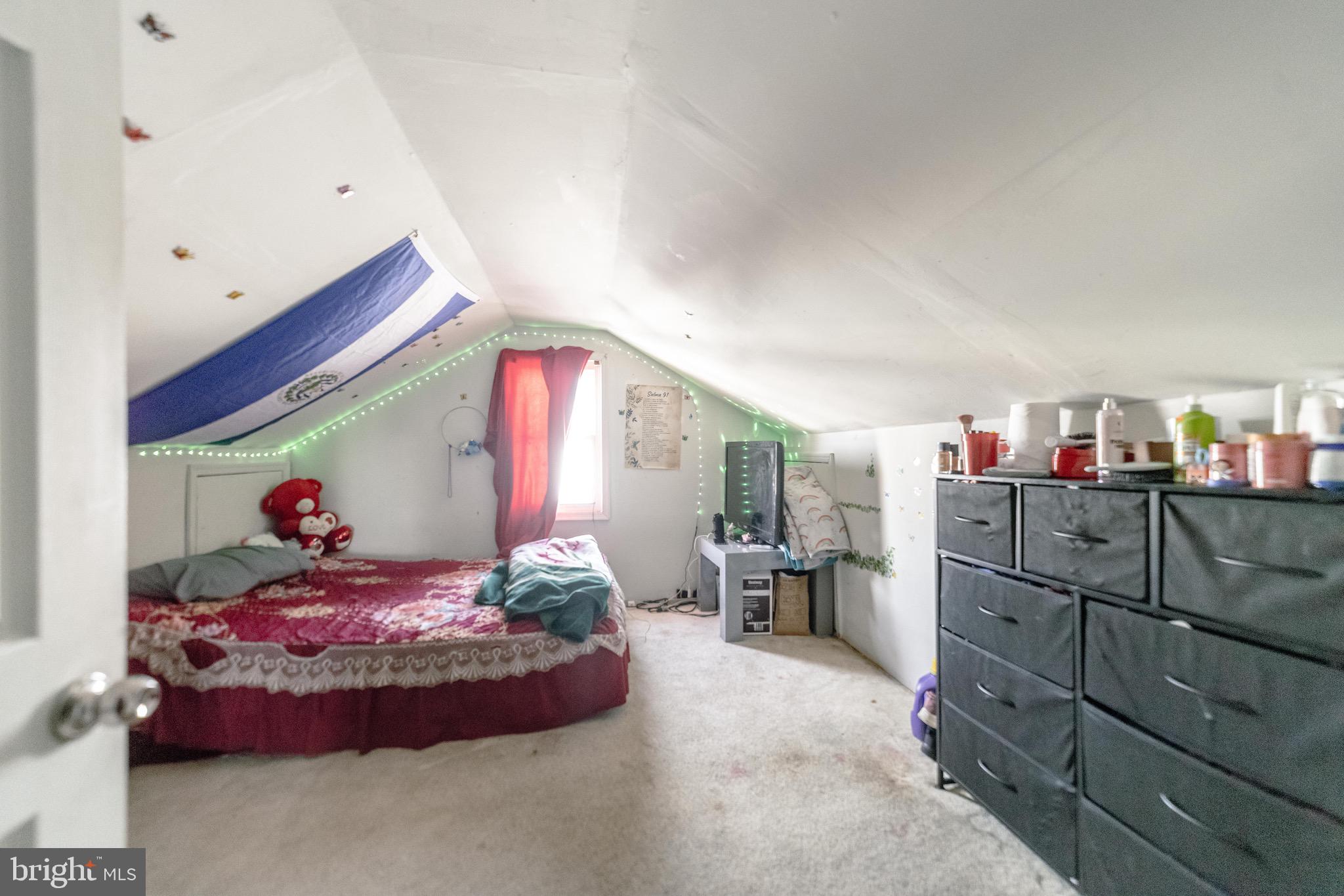 CATONSVILLE MANOR - Residential