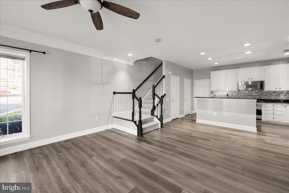 POTOMAC CLUB CONDOMINIUMS - Residential