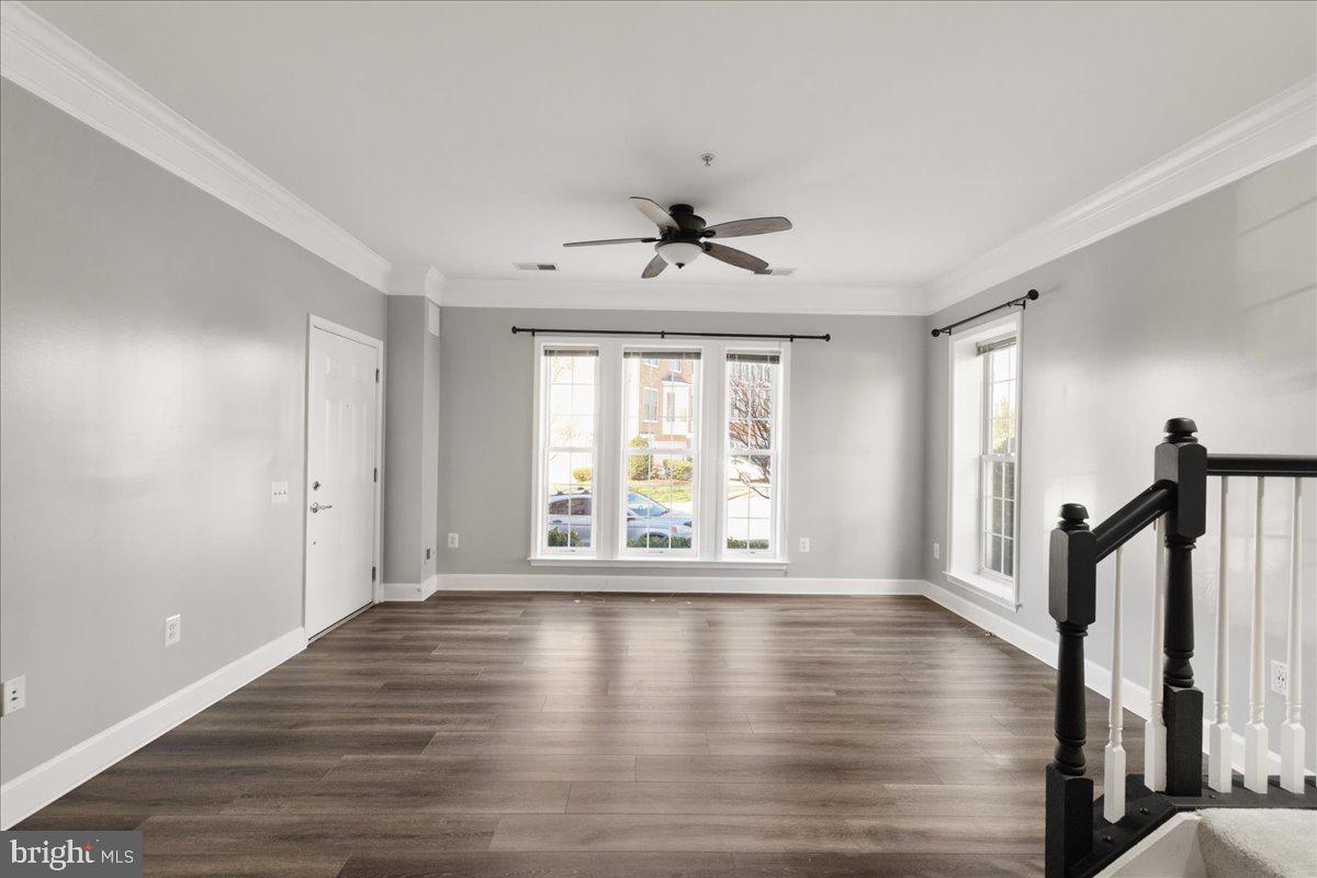 POTOMAC CLUB CONDOMINIUMS - Residential