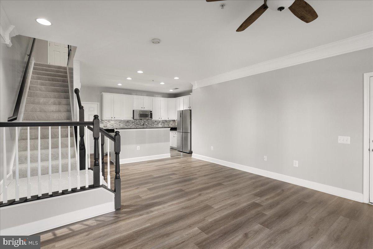 POTOMAC CLUB CONDOMINIUMS - Residential