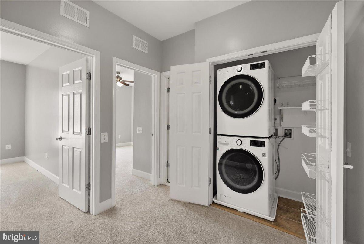 POTOMAC CLUB CONDOMINIUMS - Residential