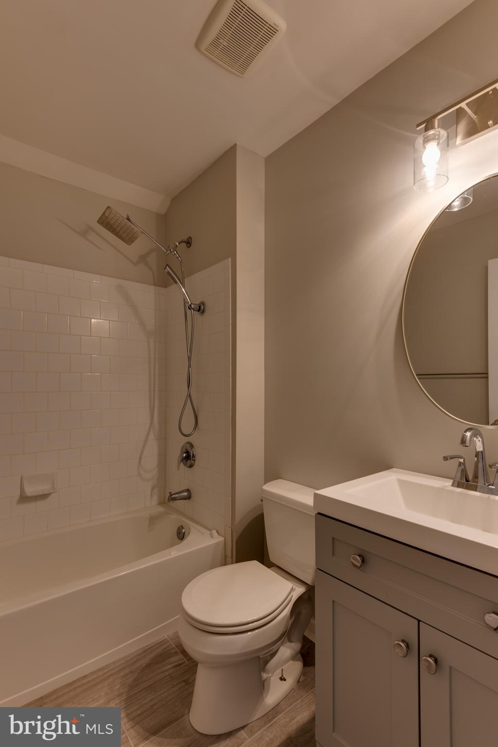 KEDGES STRAIT - Residential