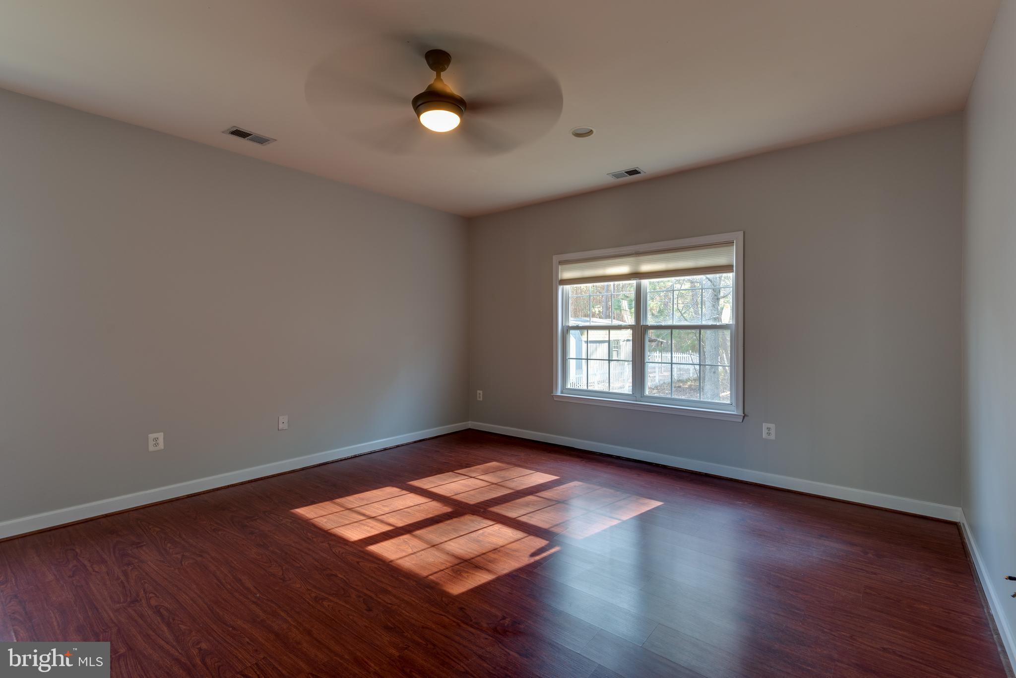 KEDGES STRAIT - Residential