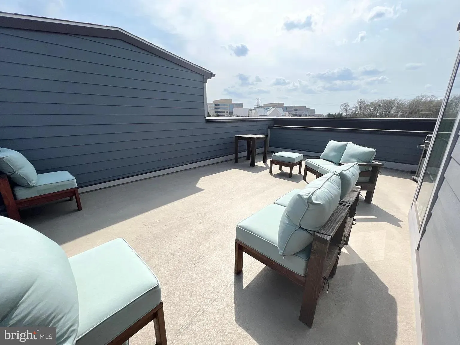 Herndon, Virginia 20170, United States, 3 Bedrooms Bedrooms, ,3 BathroomsBathrooms,Residential,Active,252988