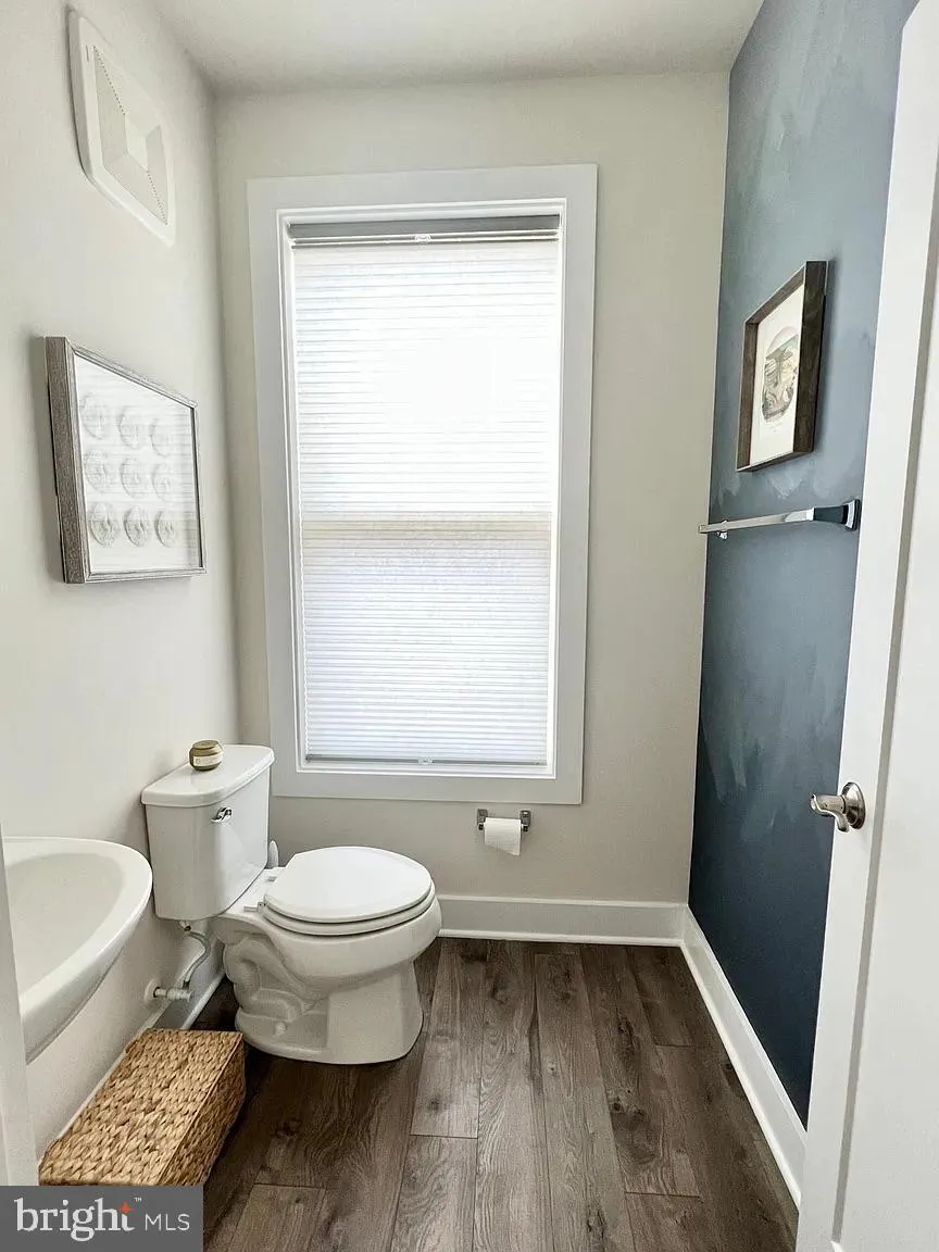 Herndon, Virginia 20170, United States, 3 Bedrooms Bedrooms, ,3 BathroomsBathrooms,Residential,Active,252988