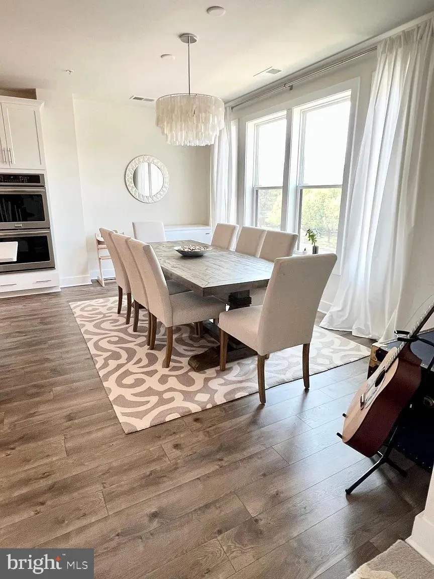 Herndon, Virginia 20170, United States, 3 Bedrooms Bedrooms, ,3 BathroomsBathrooms,Residential,Active,252988