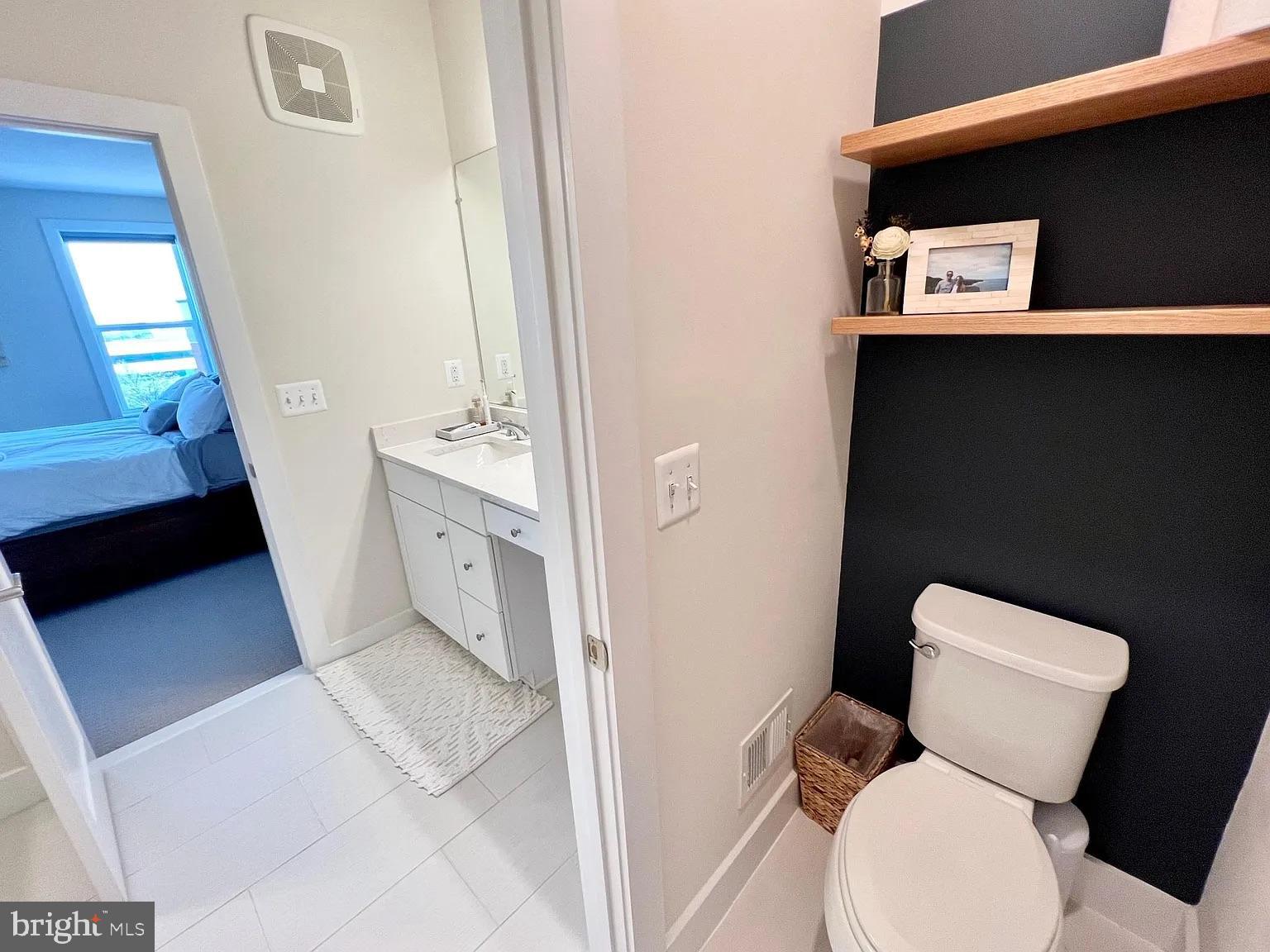 METRO SQUARE - Residential Lease