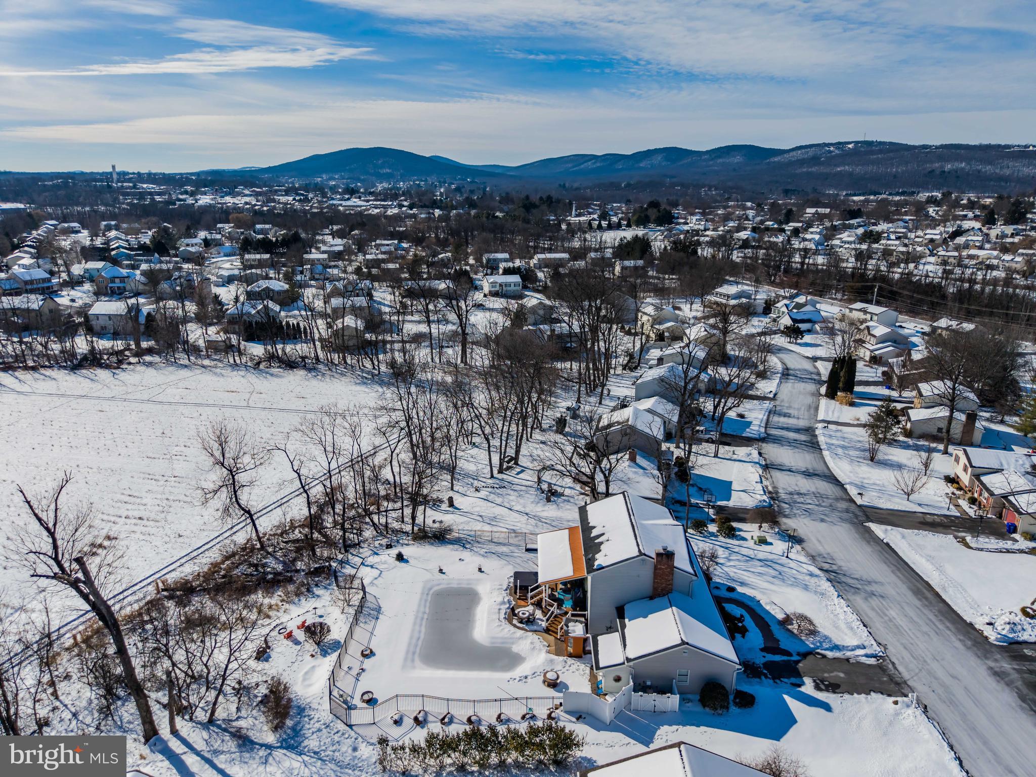 MONTADALE CREST - Residential