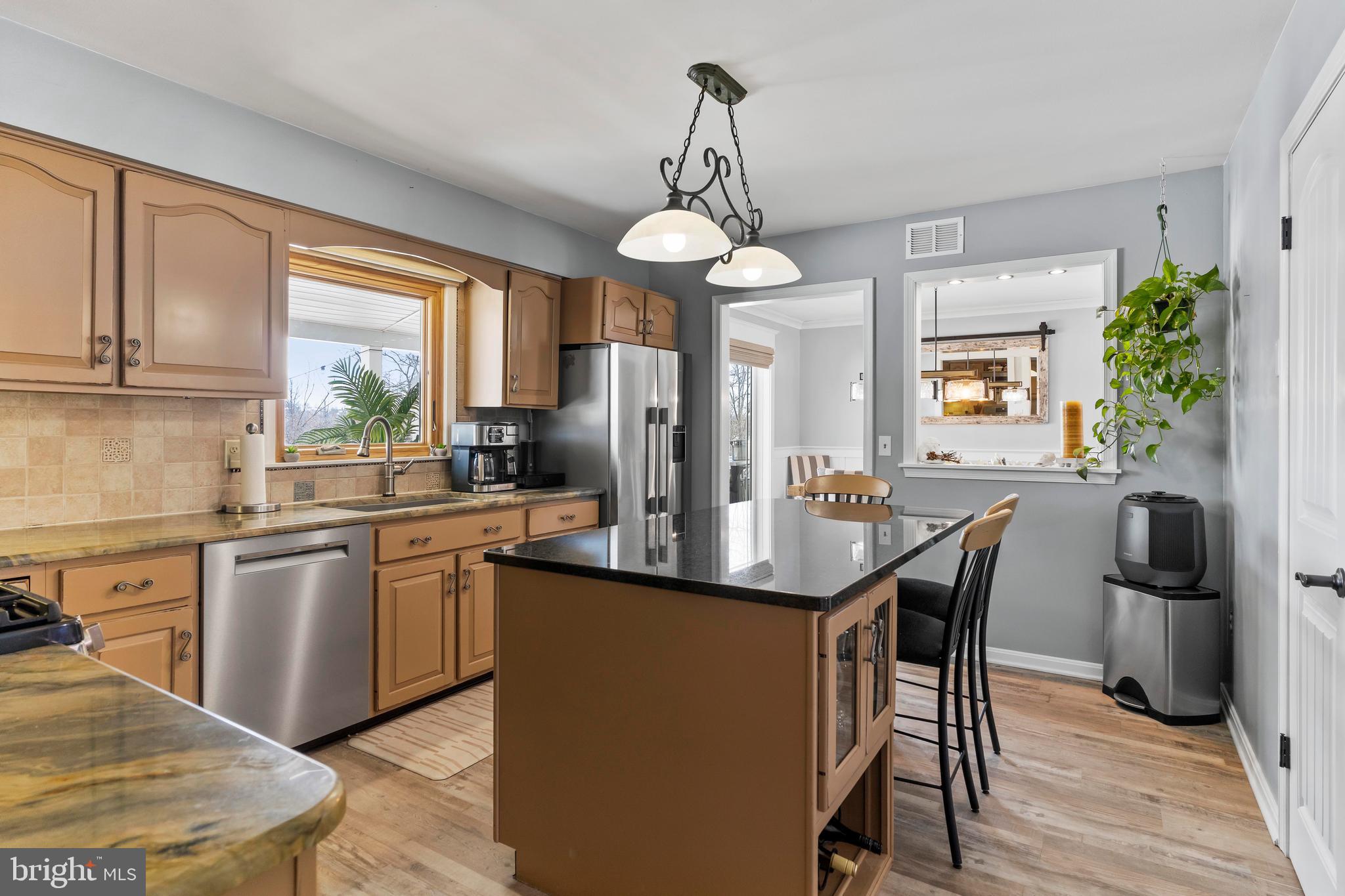 MONTADALE CREST - Residential