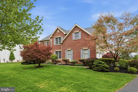 2806 Nighthawk Circle, Audubon, PA MLS: PAMC2177096
