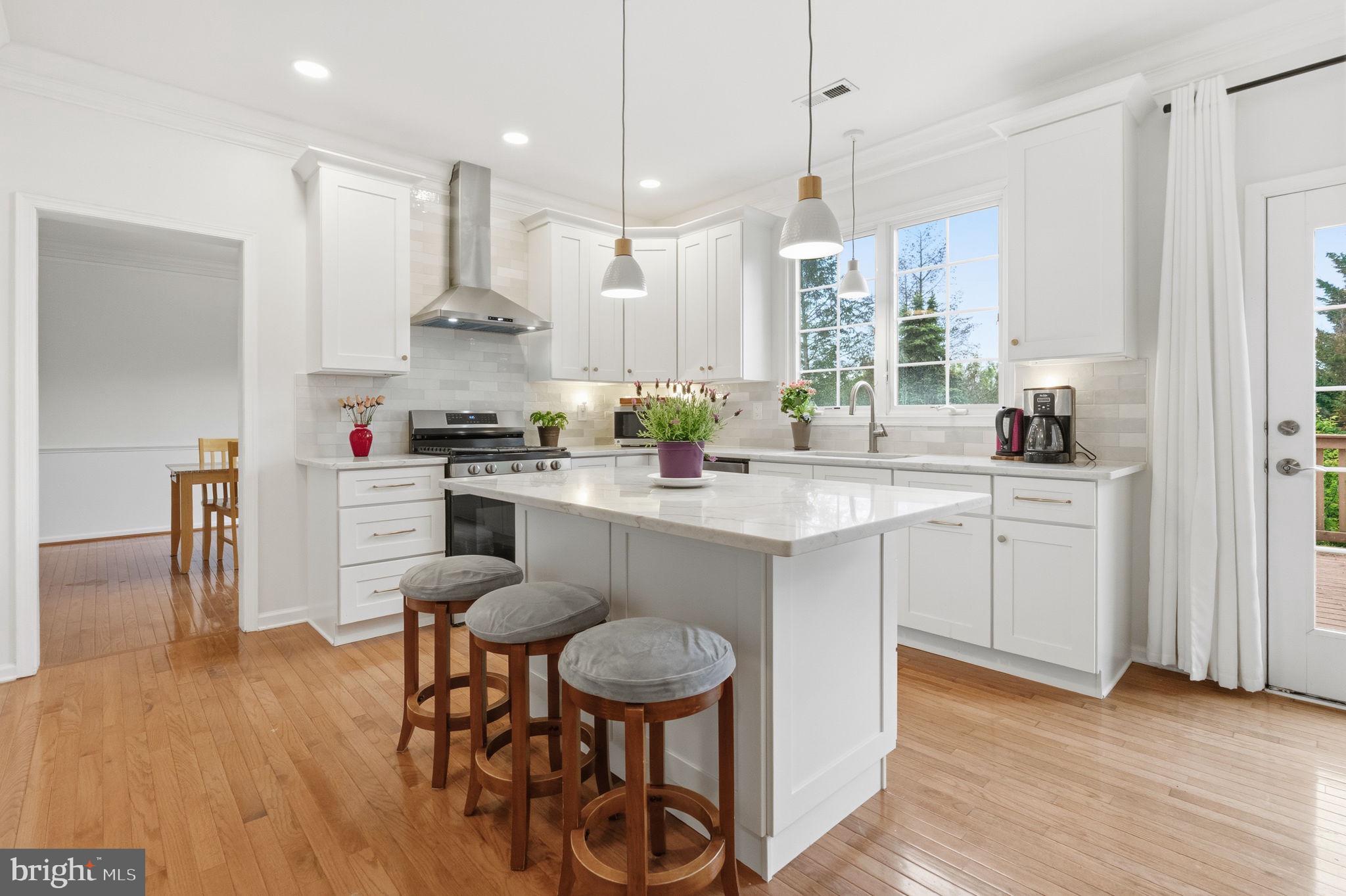 PROVIDENCE OAKS - Residential