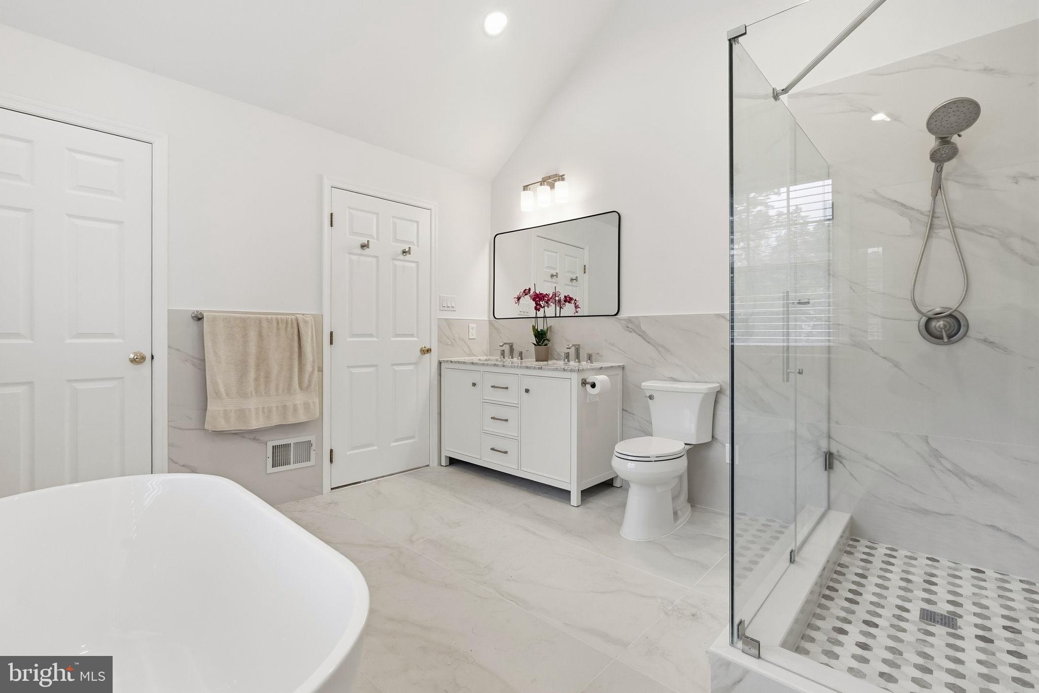 PROVIDENCE OAKS - Residential