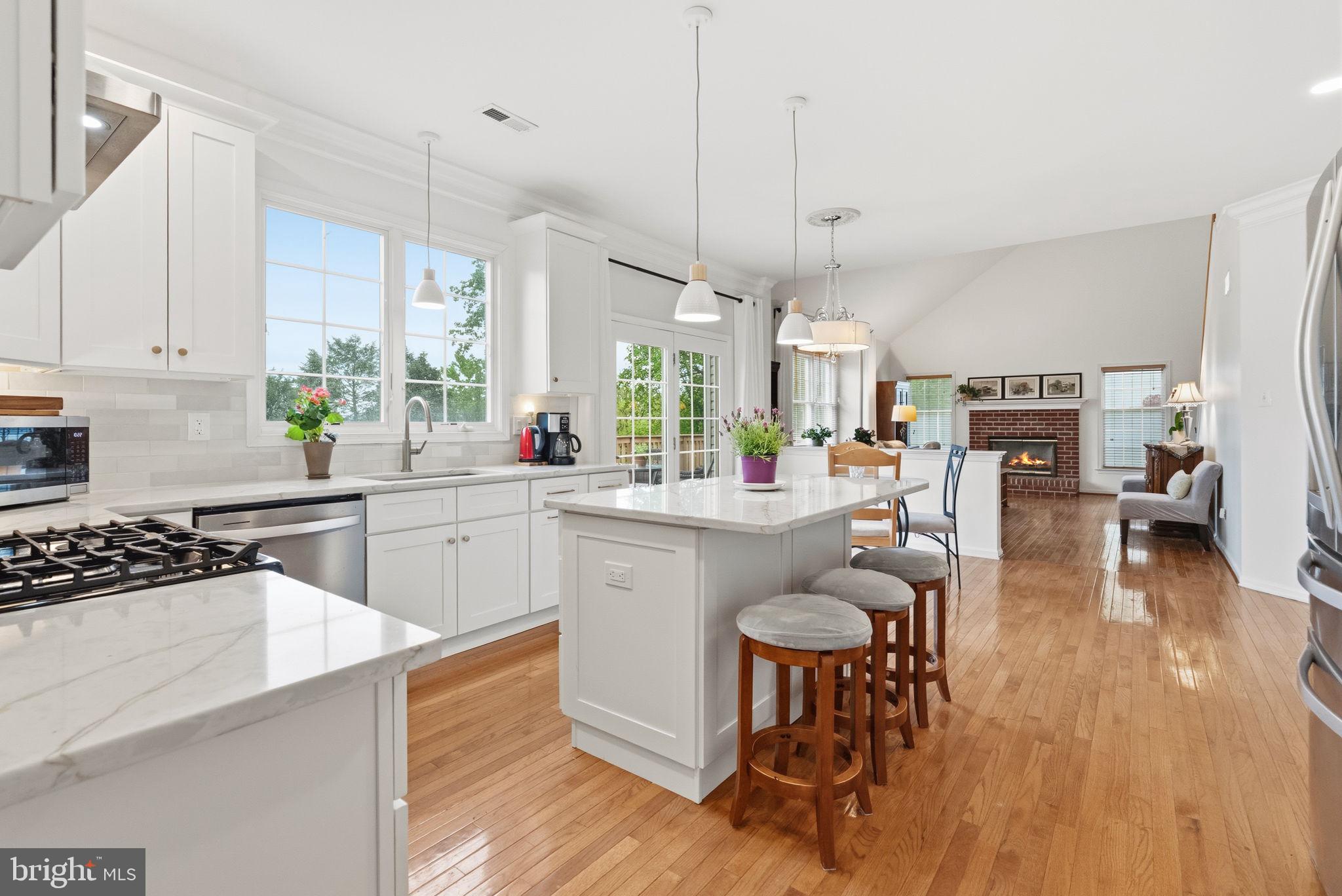 PROVIDENCE OAKS - Residential