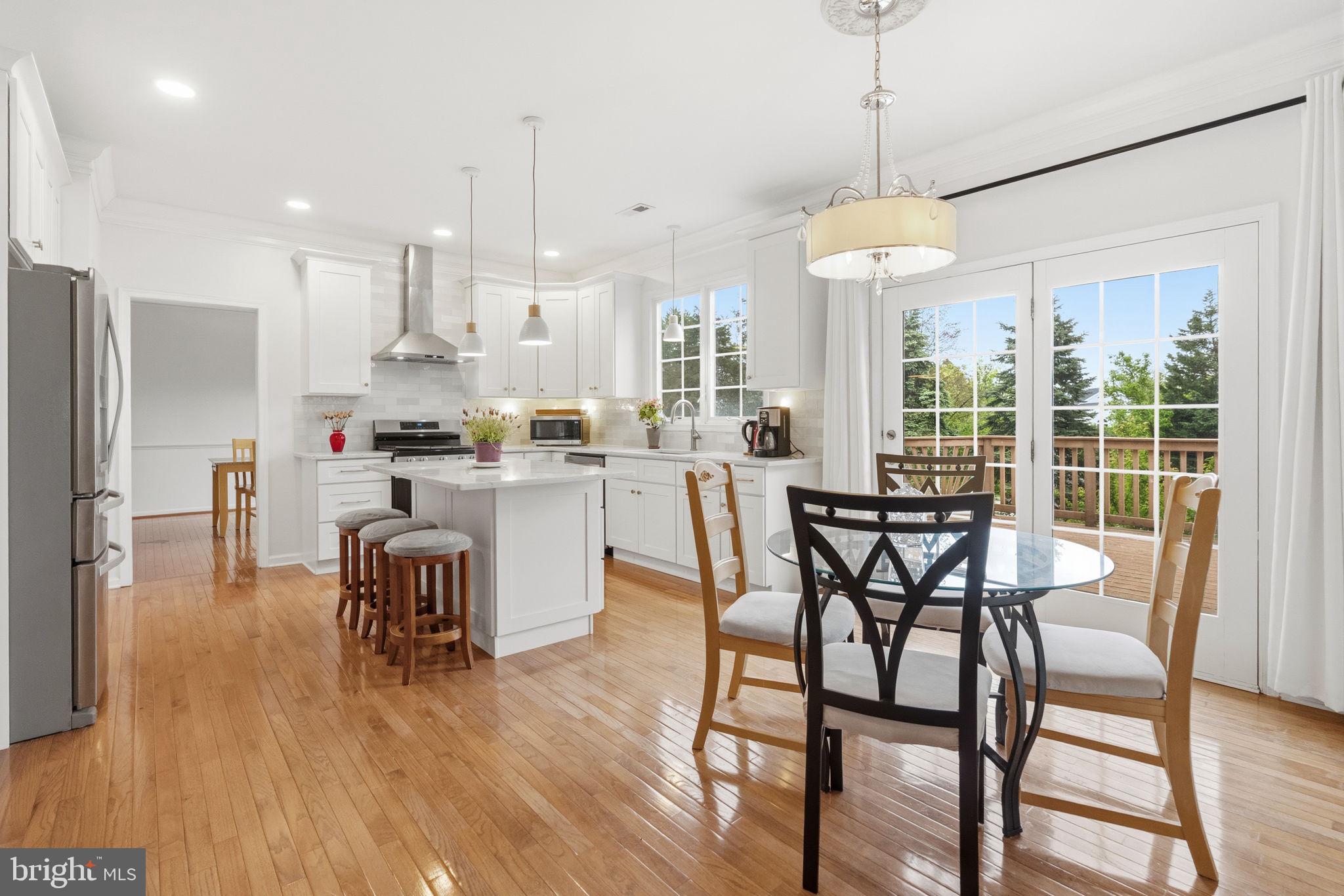 PROVIDENCE OAKS - Residential